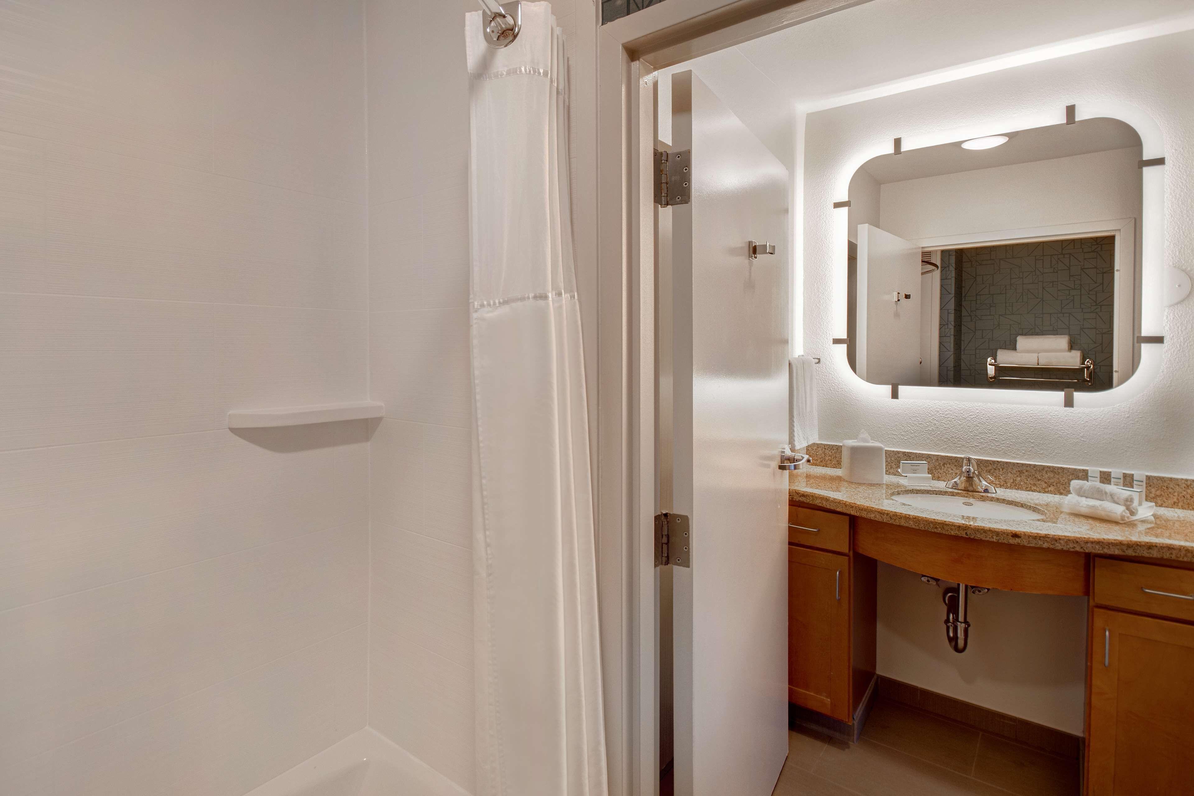 Non-Smoking Suite Bay View