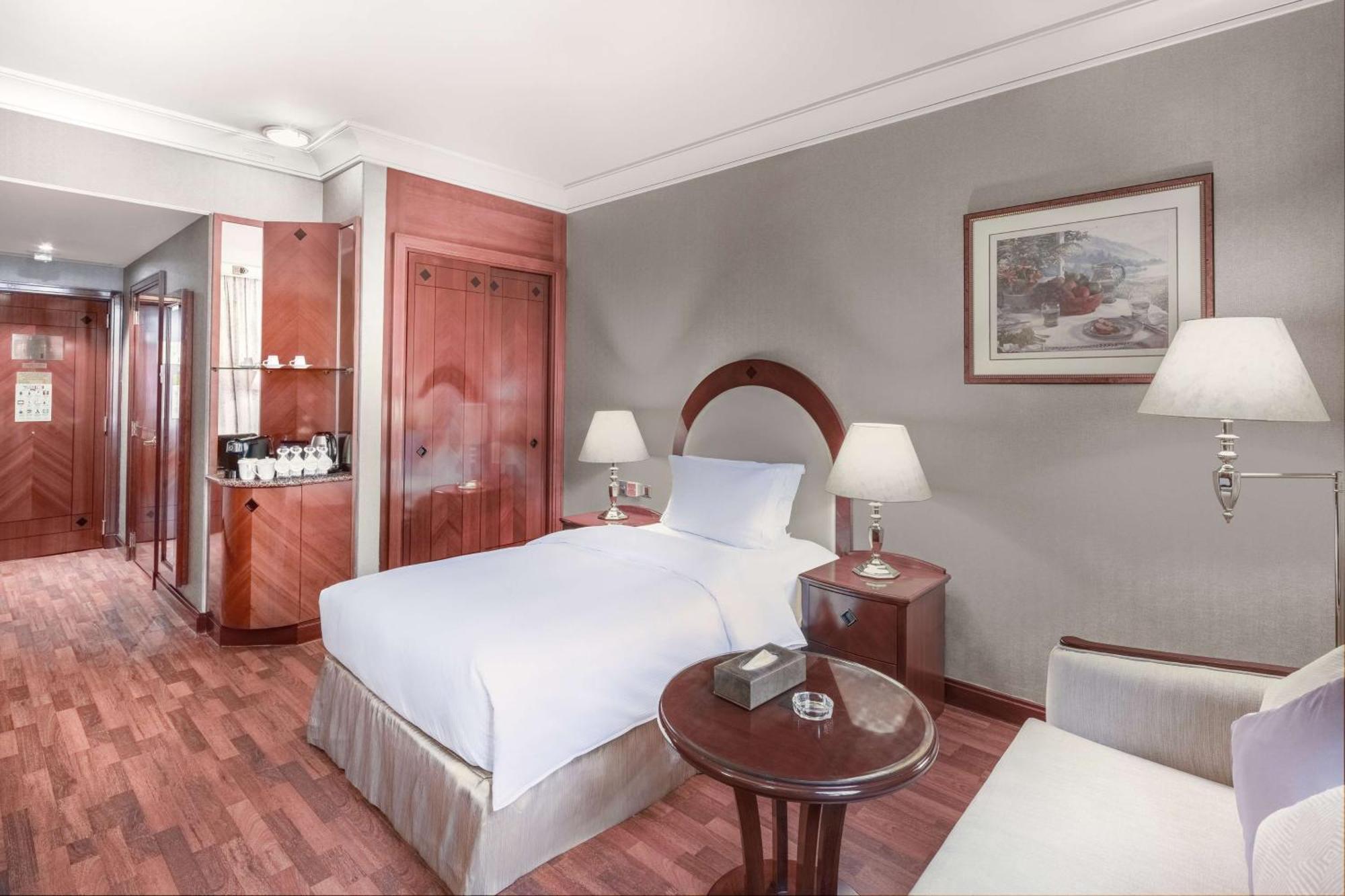 Single Guest Room