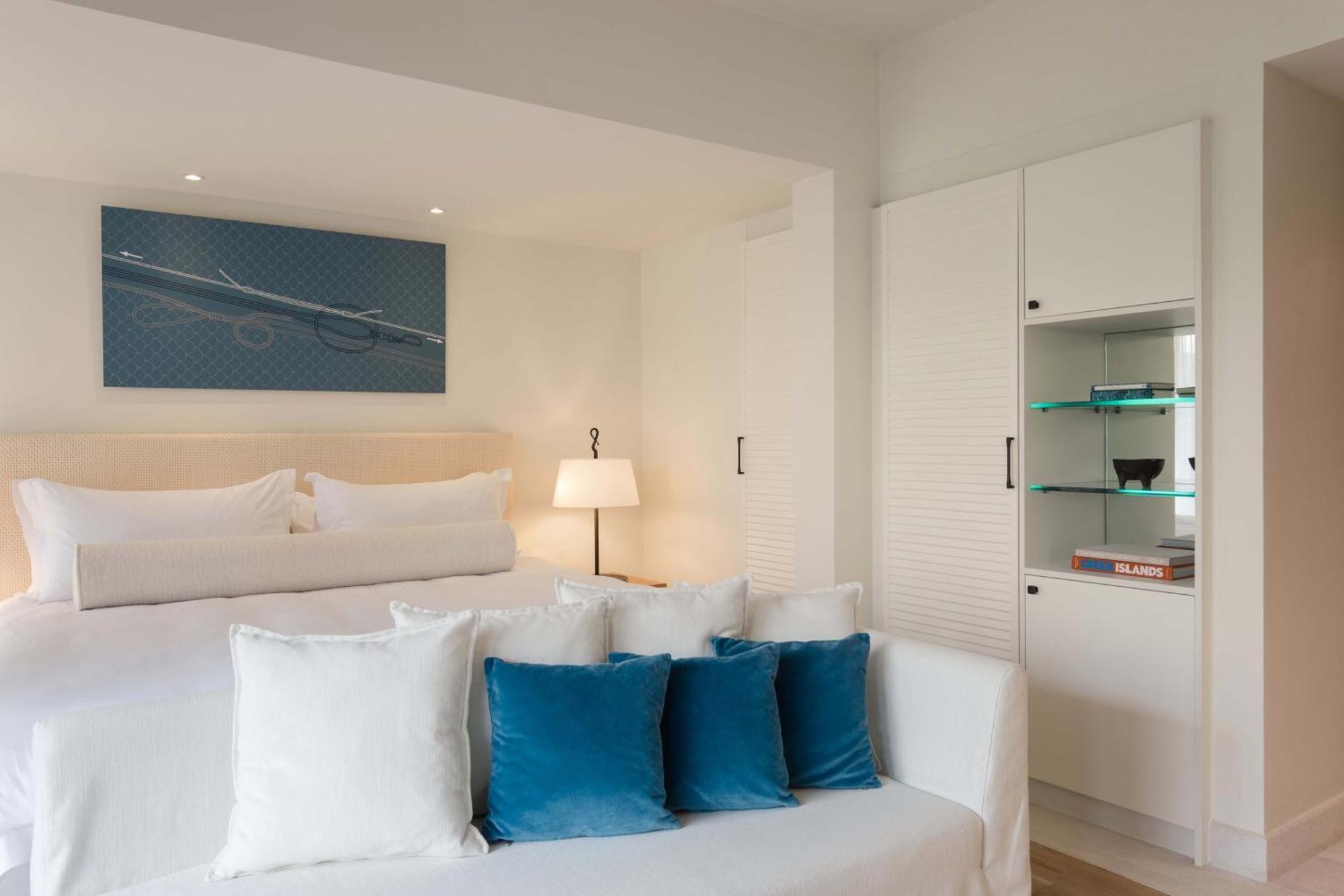 Signature Room