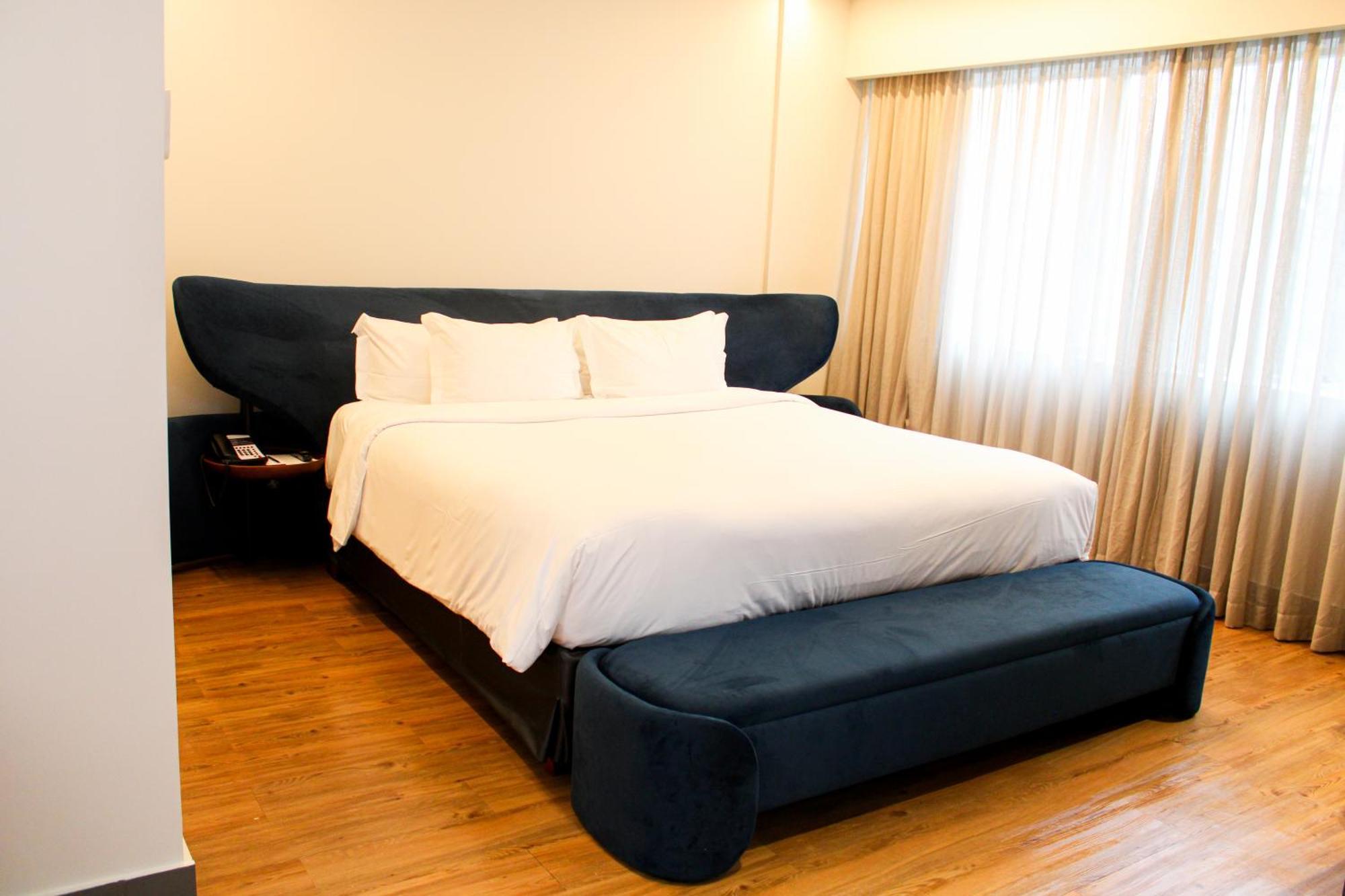 Junior Suite,1739384855:JPEG