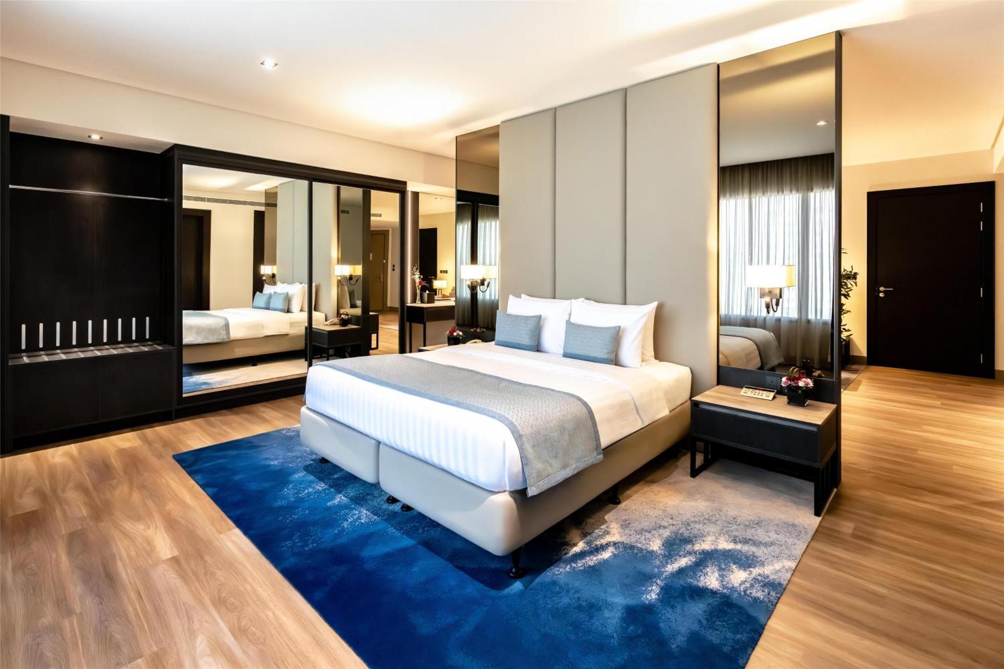 Junior King Suite
