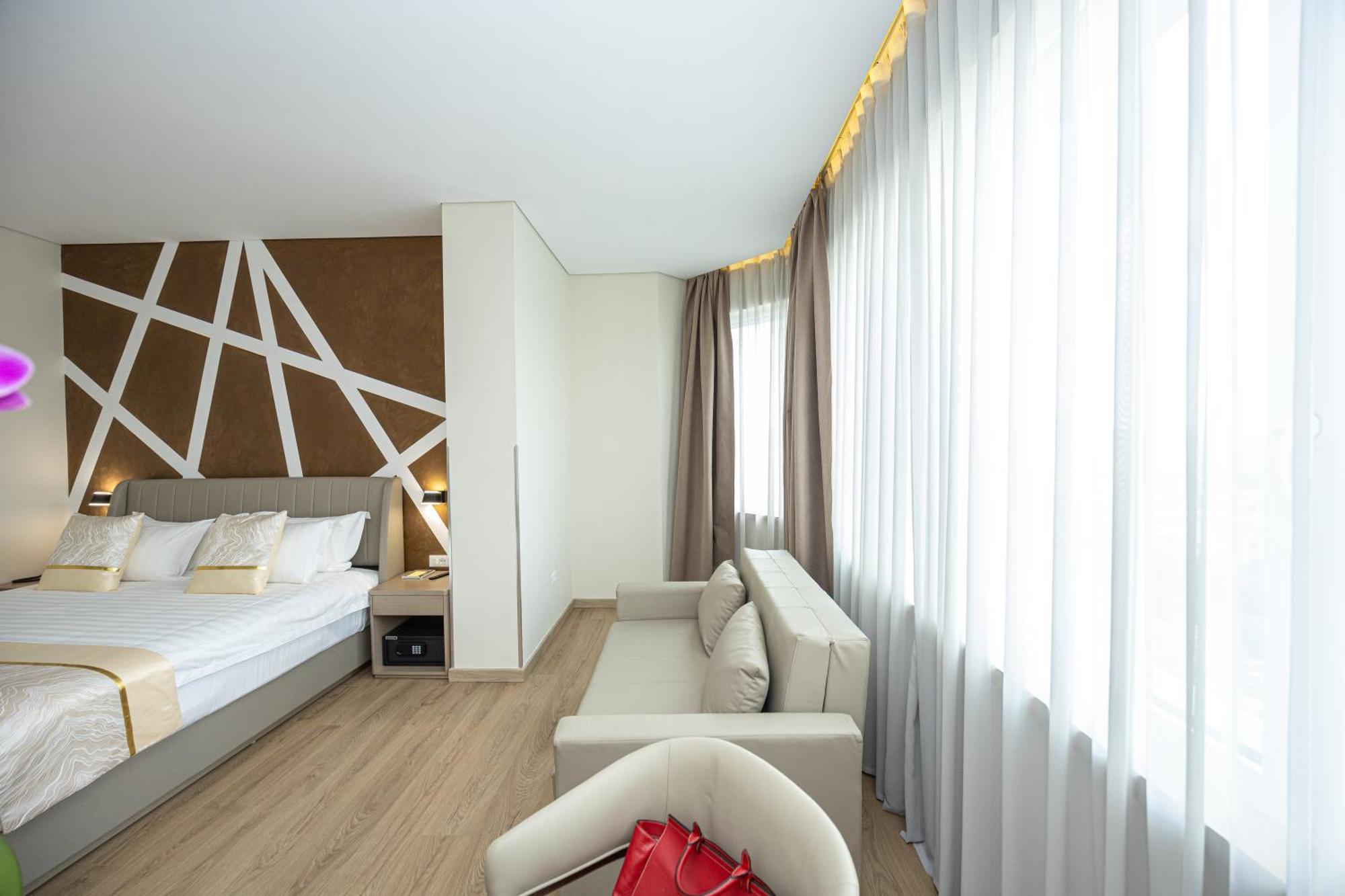 Deluxe Double Room Extra Bed