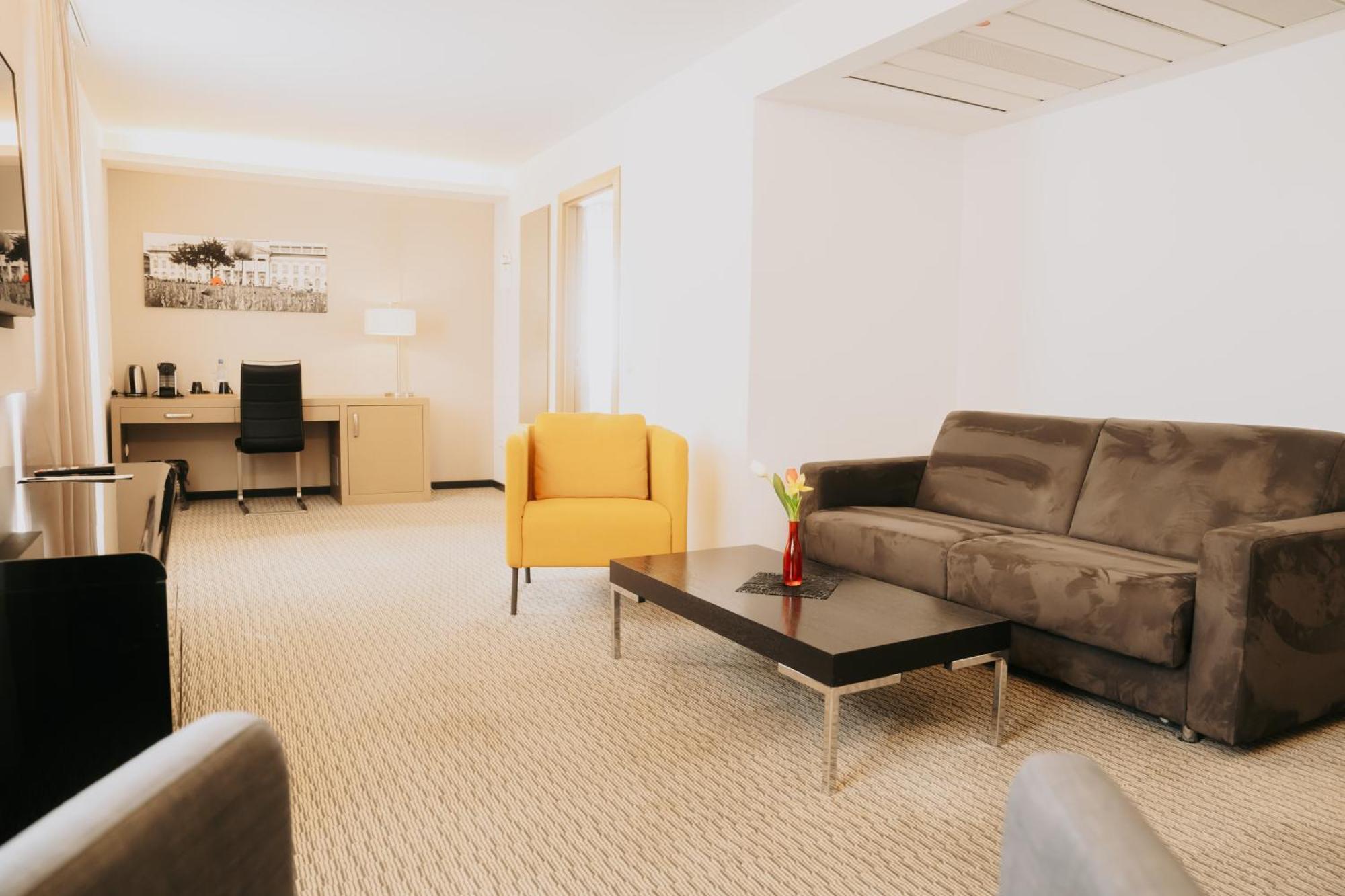 Suite 1 King Bed