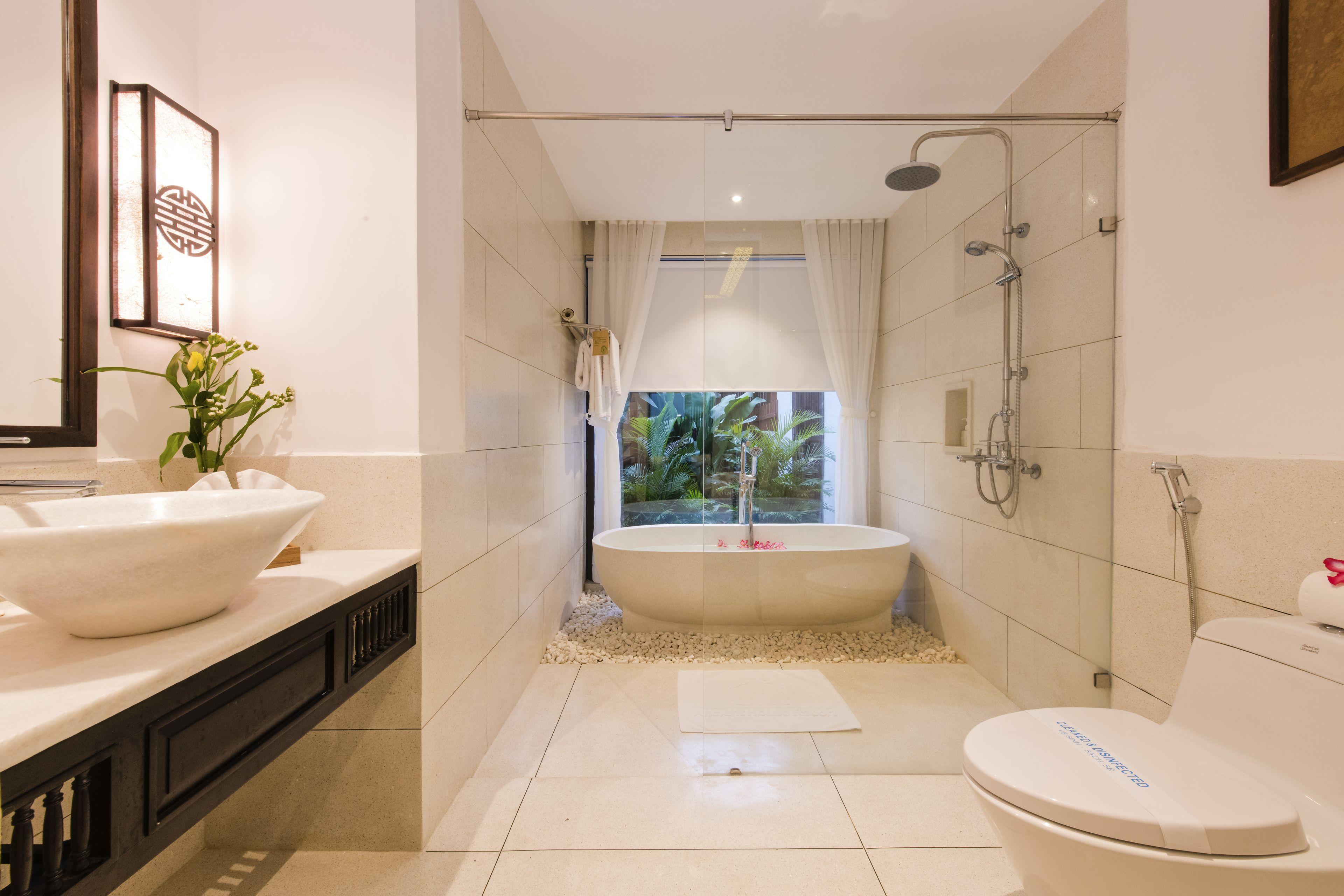 Double or Twin Room Private External Bathroom