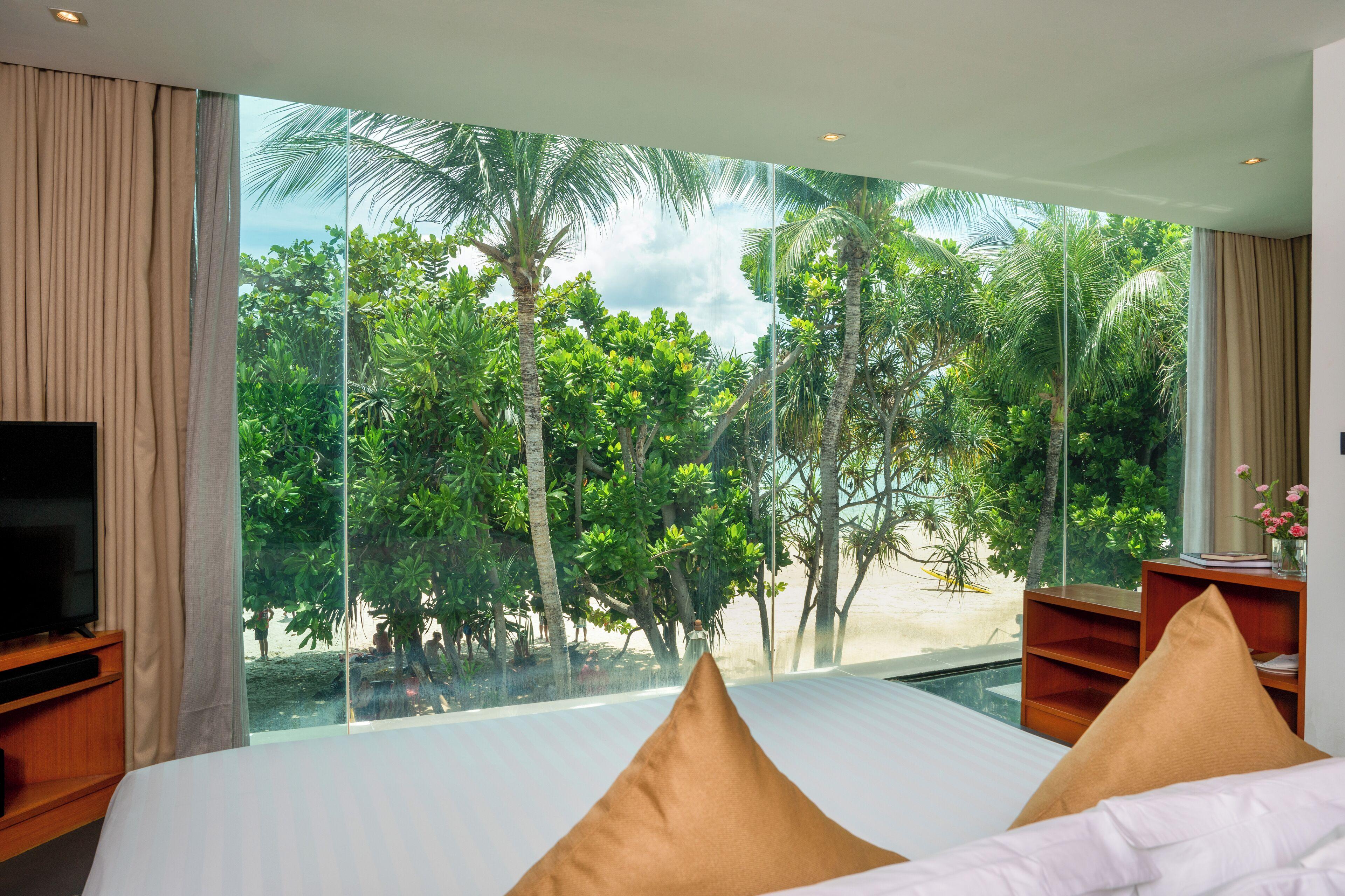 Suite Sea View Daily Complimentary Minibar