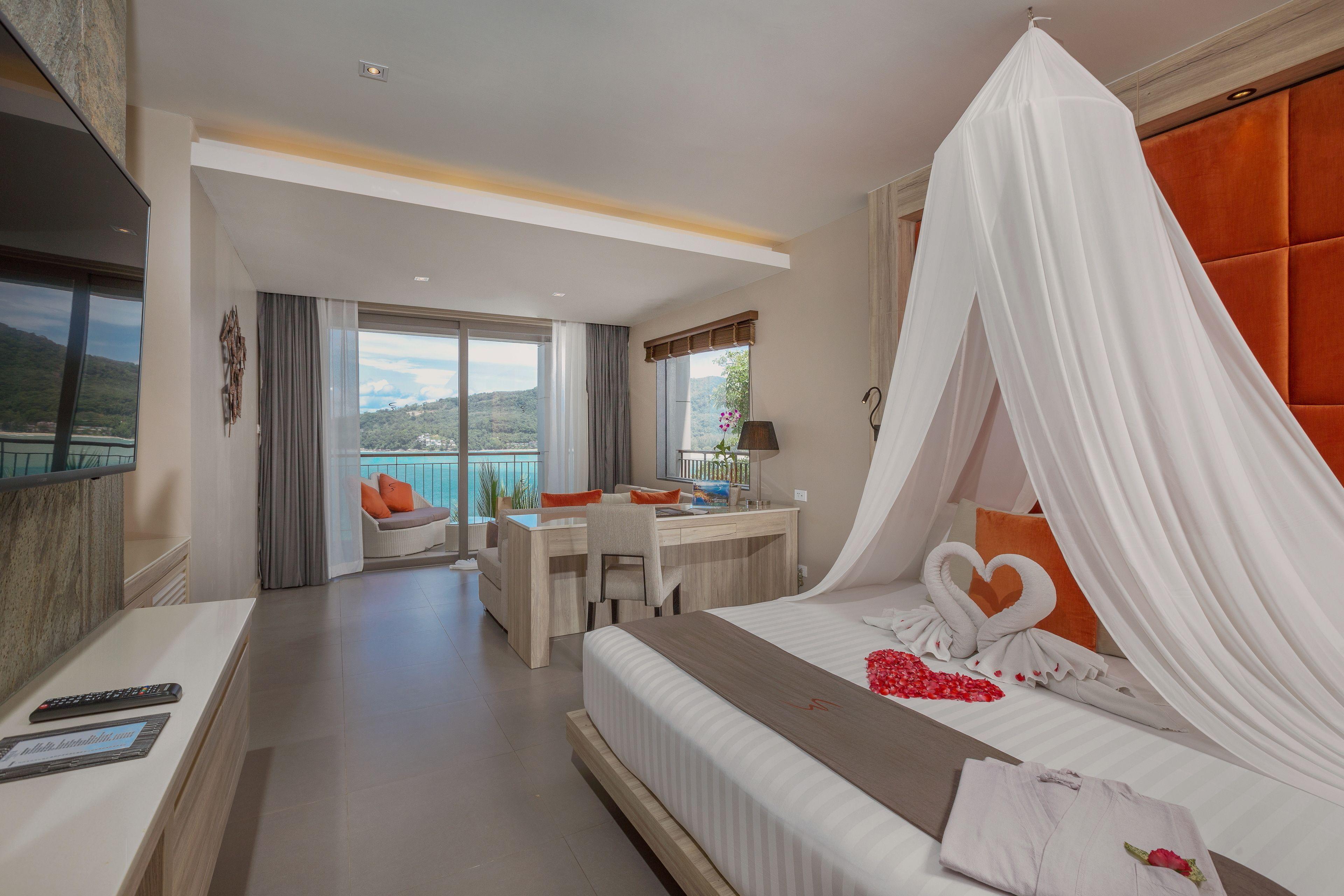 Sea View Jacuzzi Romance Suite