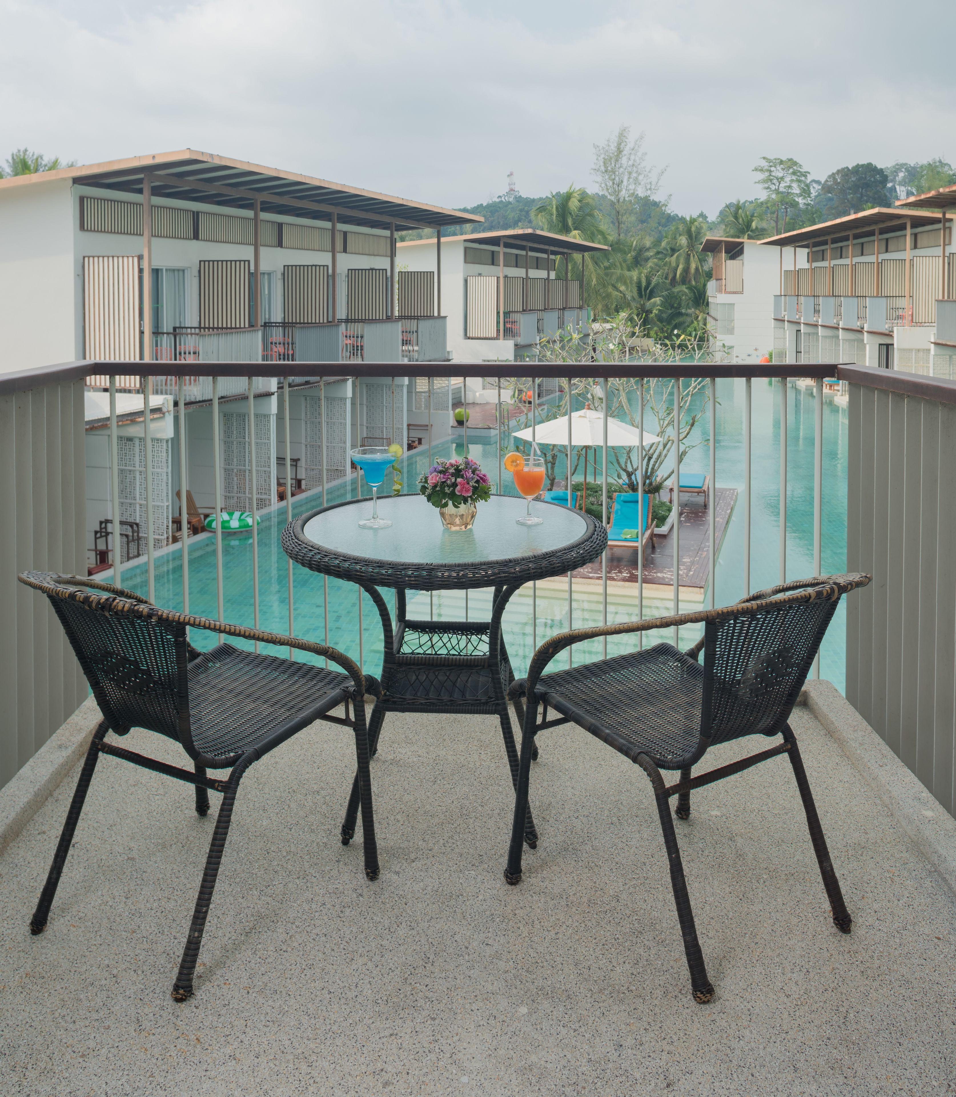 Deluxe Double or Twin Room Pool View