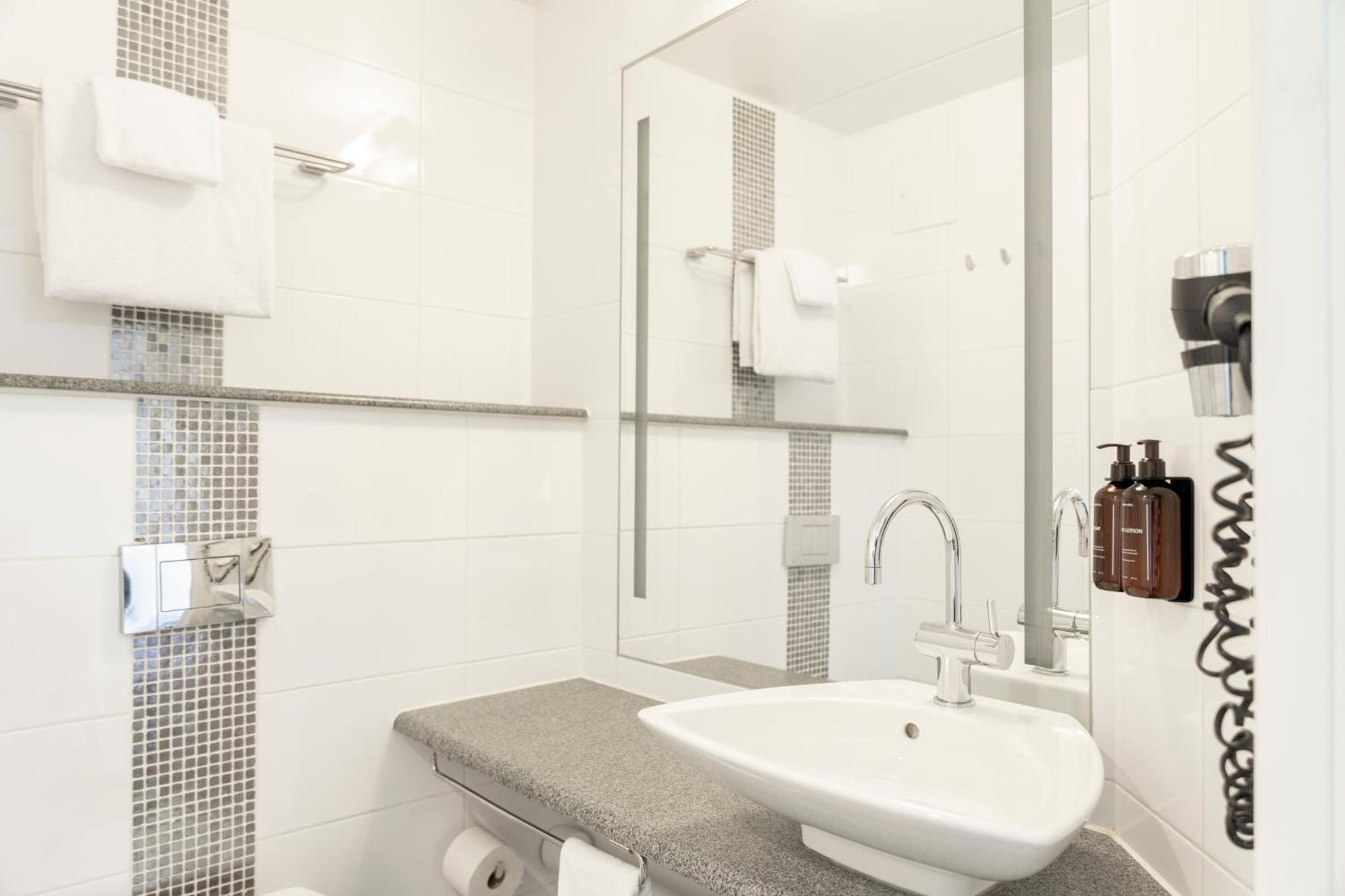 Compact Single Room