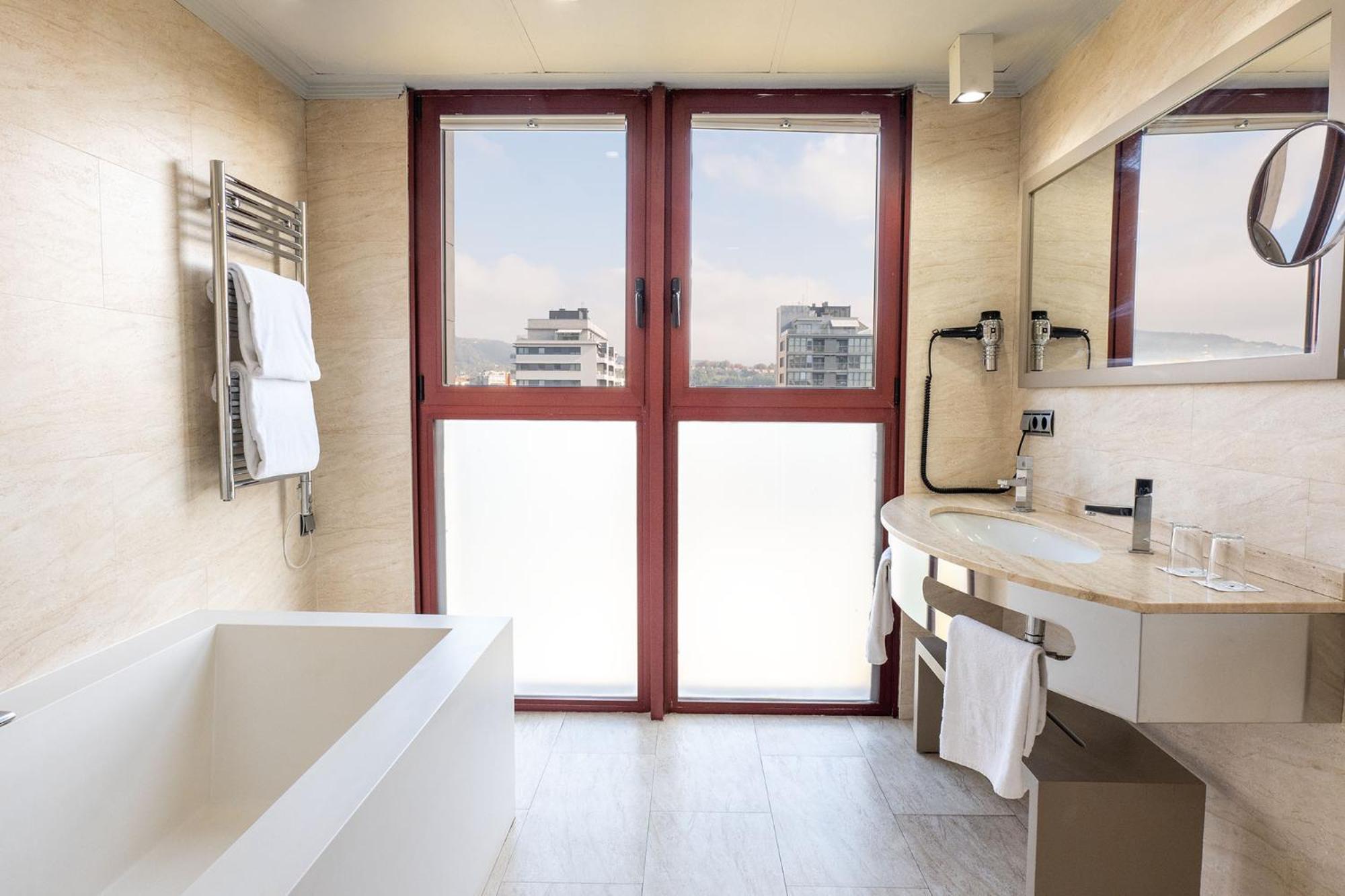 Suite Terrace,1716984928:JPEG