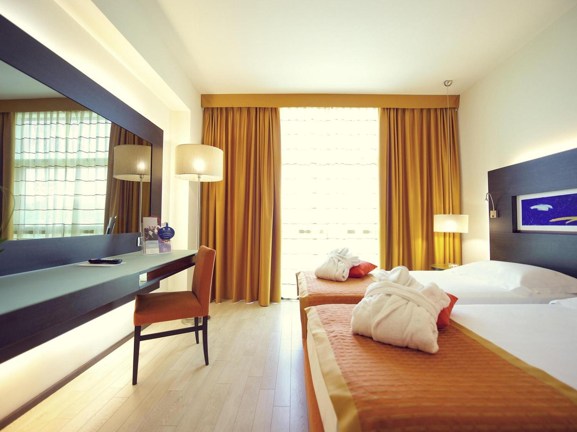 Standard Twin Room,1716986566:JPEG