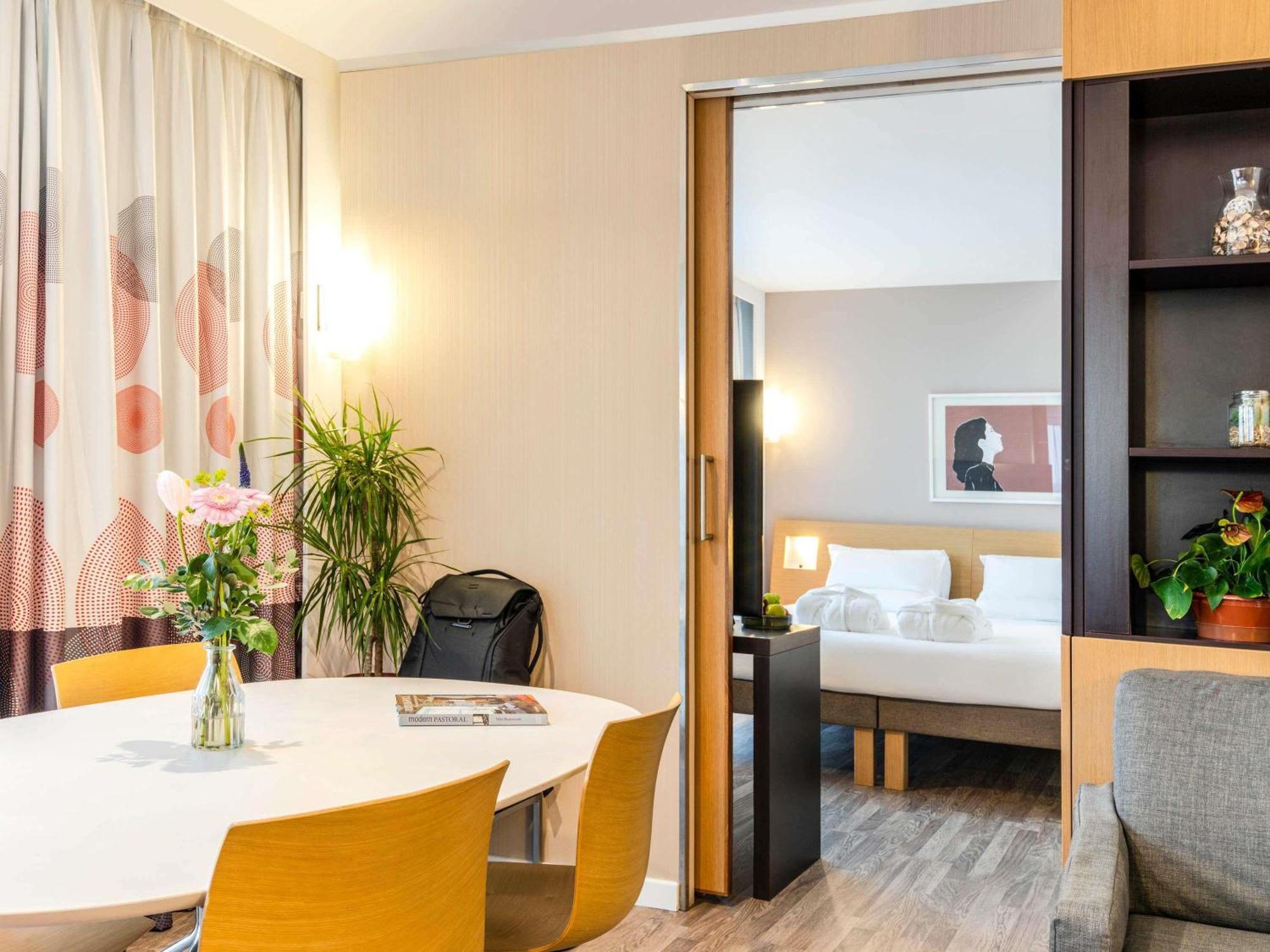 Suite Queen Bed