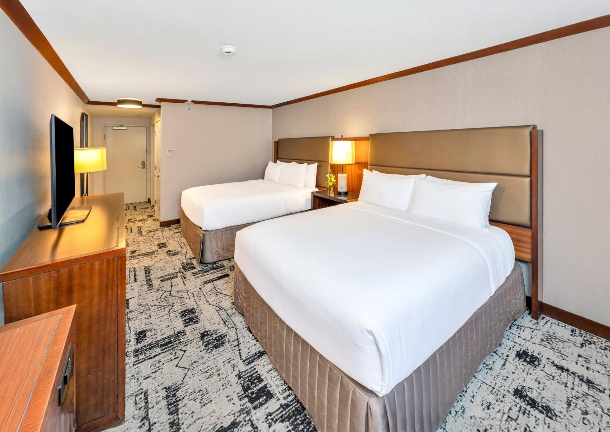 Standard Queen Room with Two Queen Beds,1717007365:JPEG