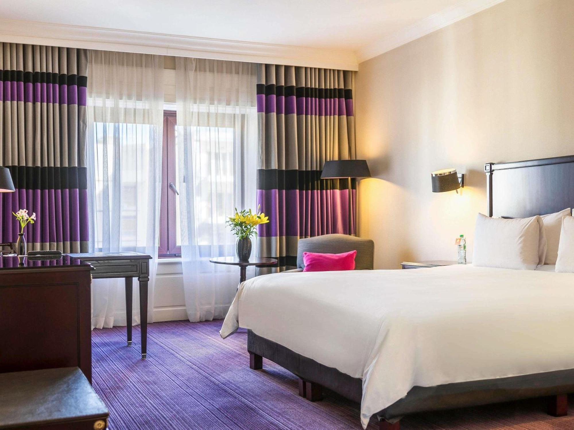 Deluxe Queen Room,1730008255:JPEG