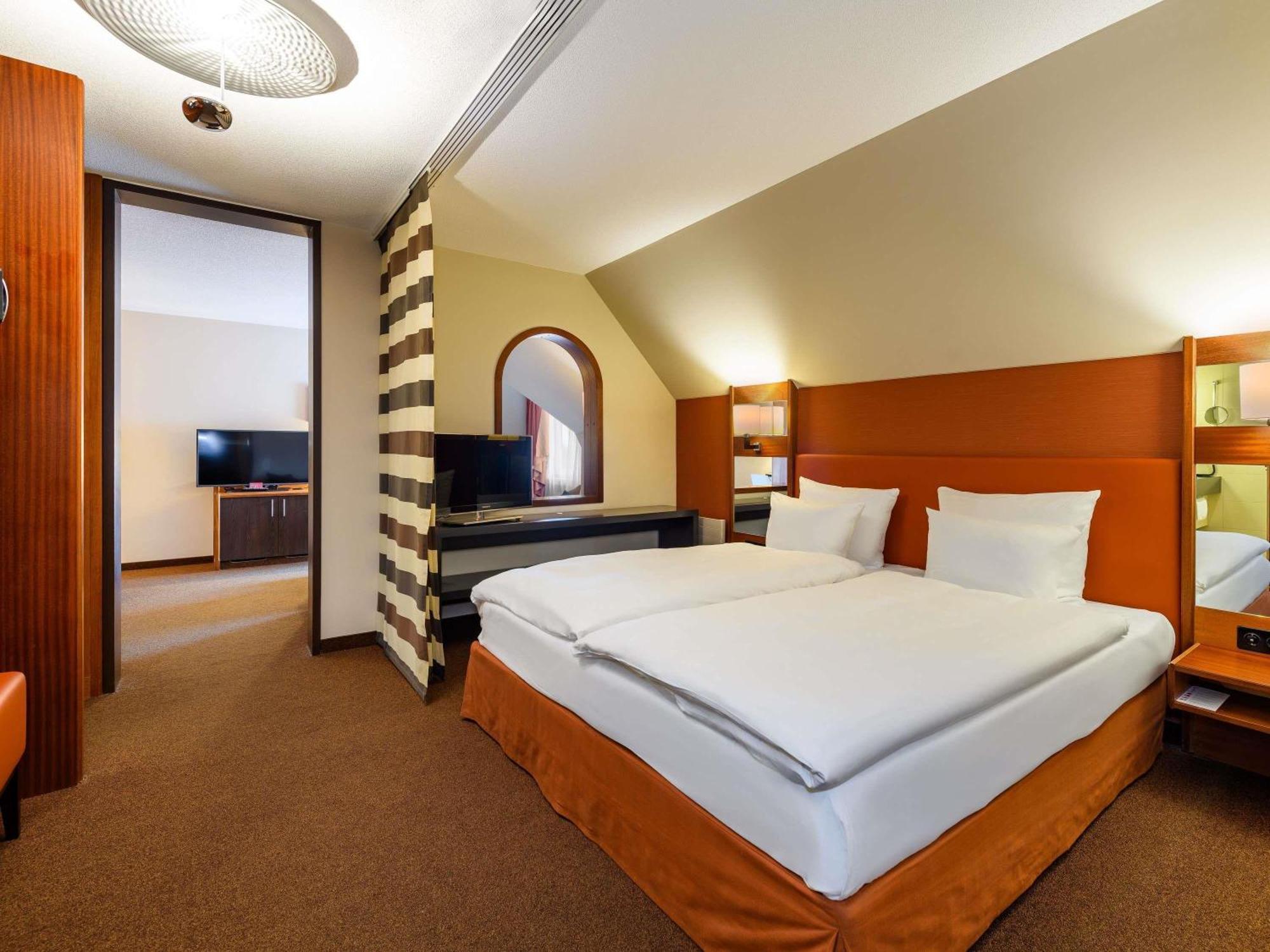 Premium King Room 200x200