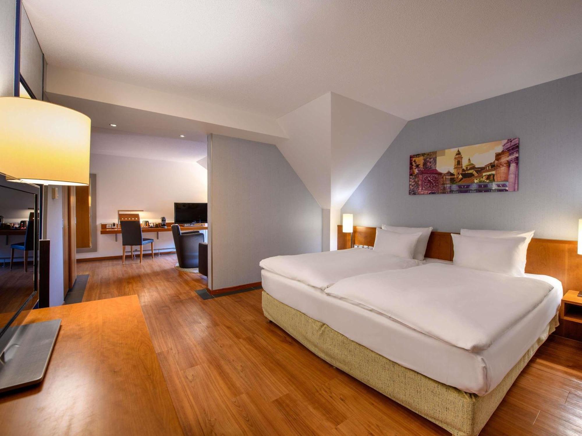 Premium King Room 200x200