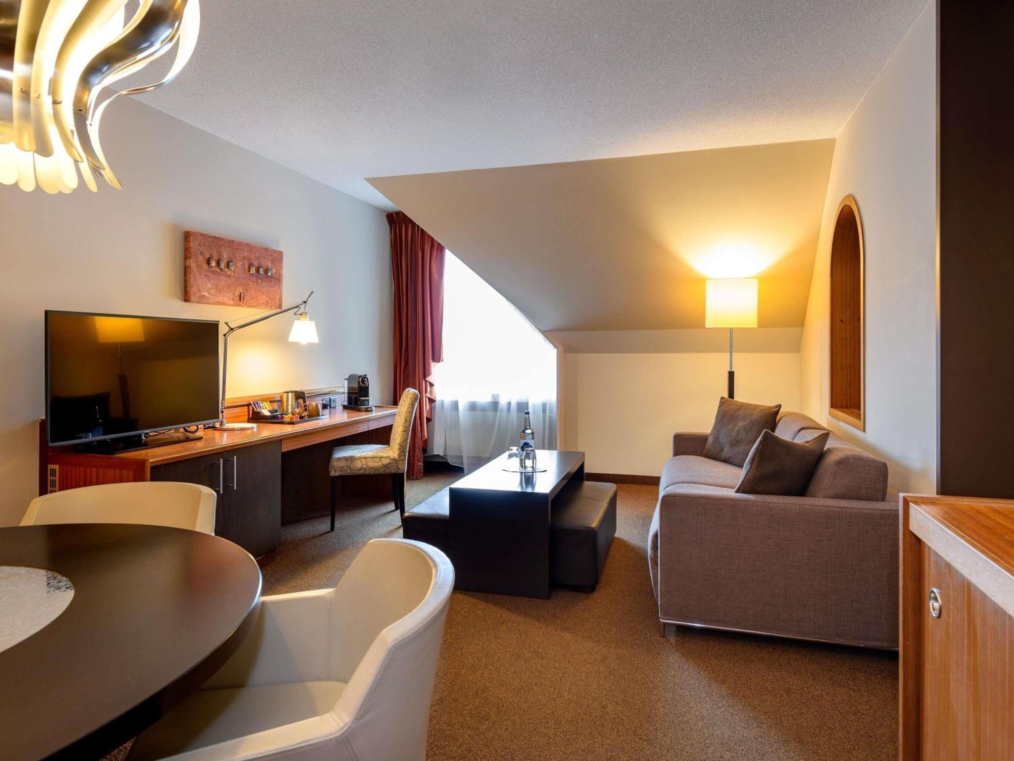 Premium King Room 200x200