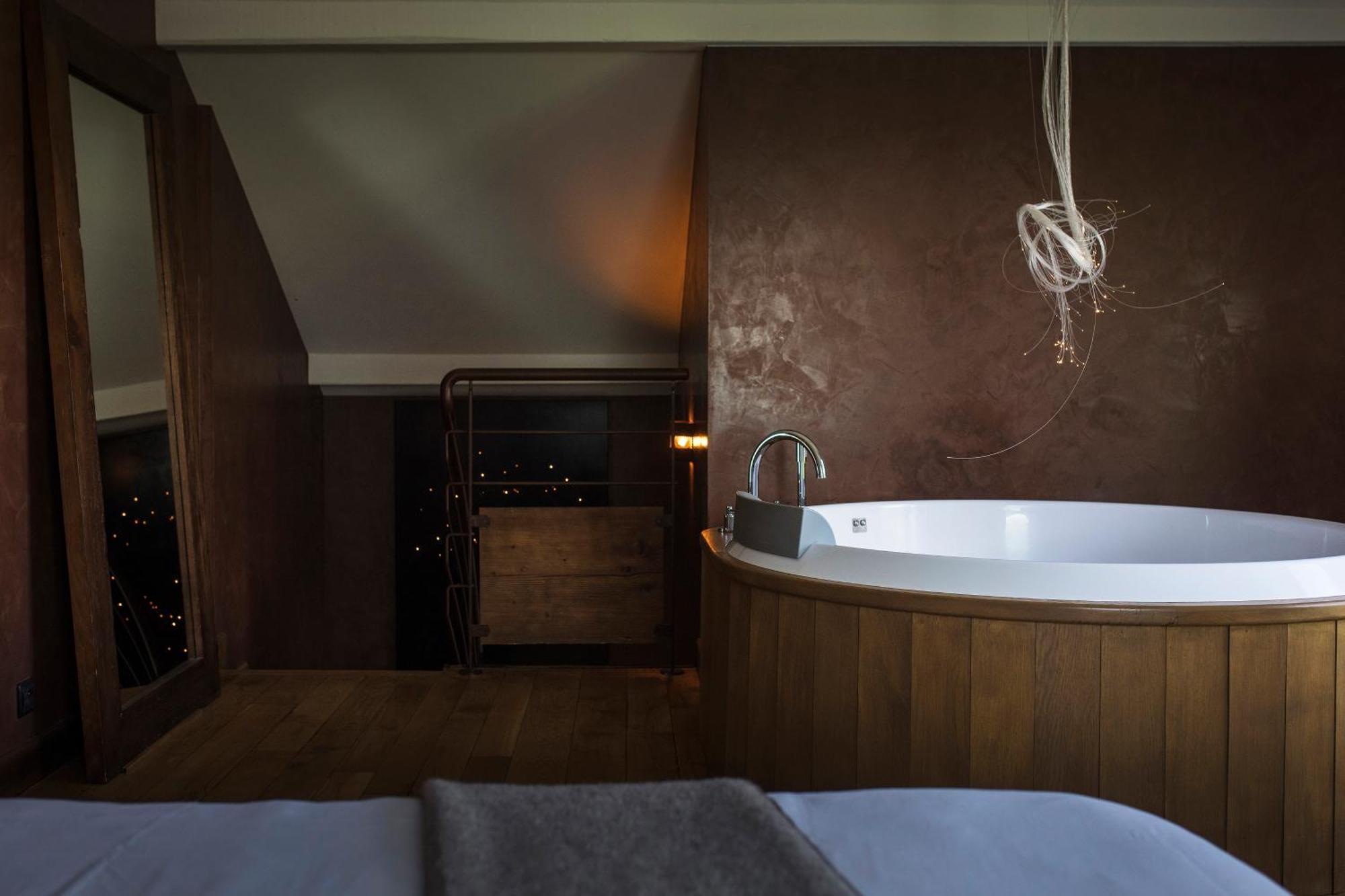 Double Room with Mountain View and Balcony,1717024708:JPEG