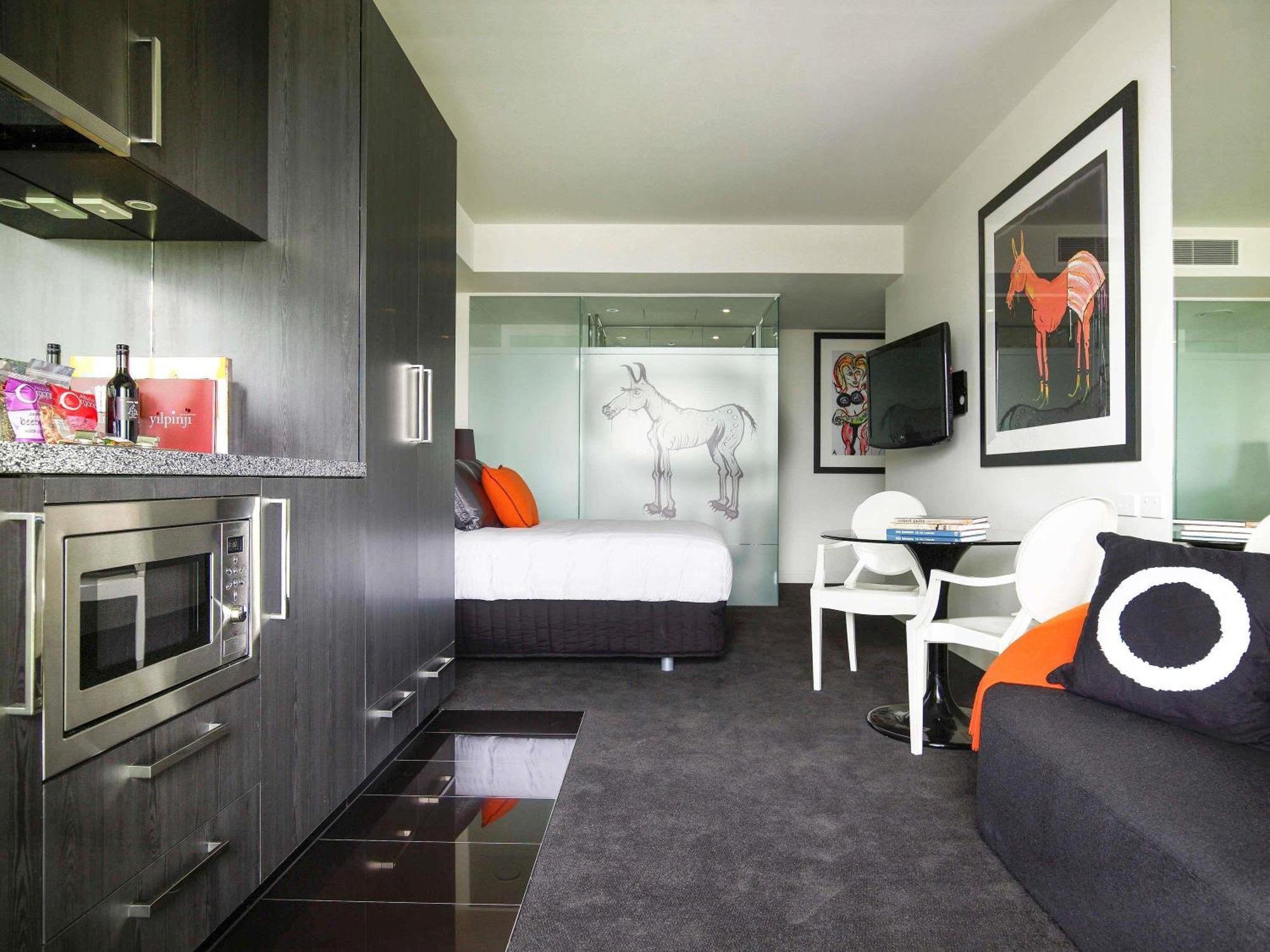 Studio Suite,1730017683:JPEG