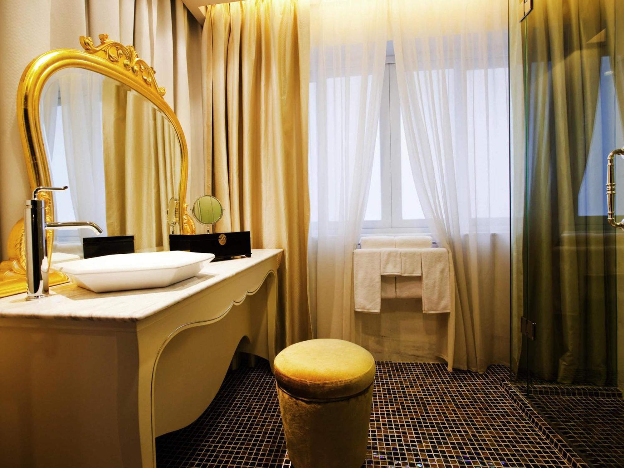 Executive King Room,1770901709:JPEG