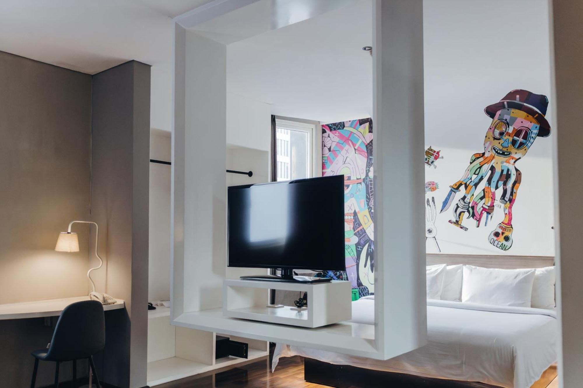 Studio 40