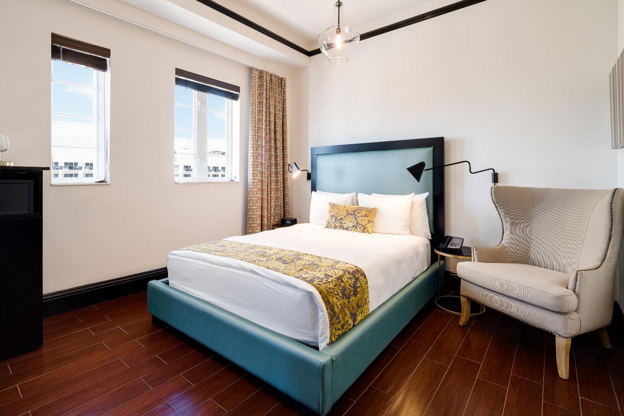 Classic Queen Room