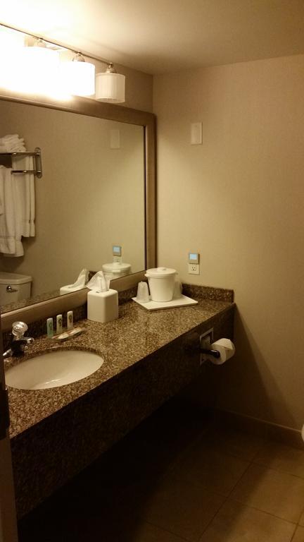 King Room with City View - Non-Smoking