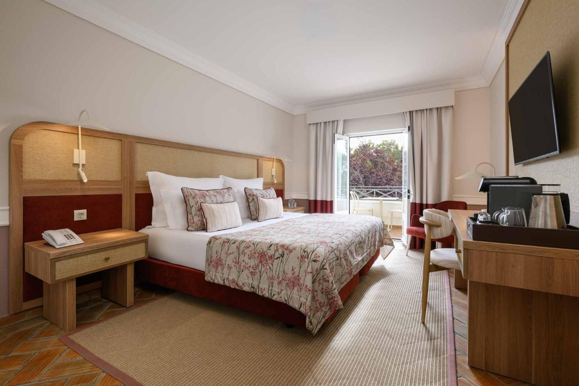 Standard Double or Twin Room Balcony