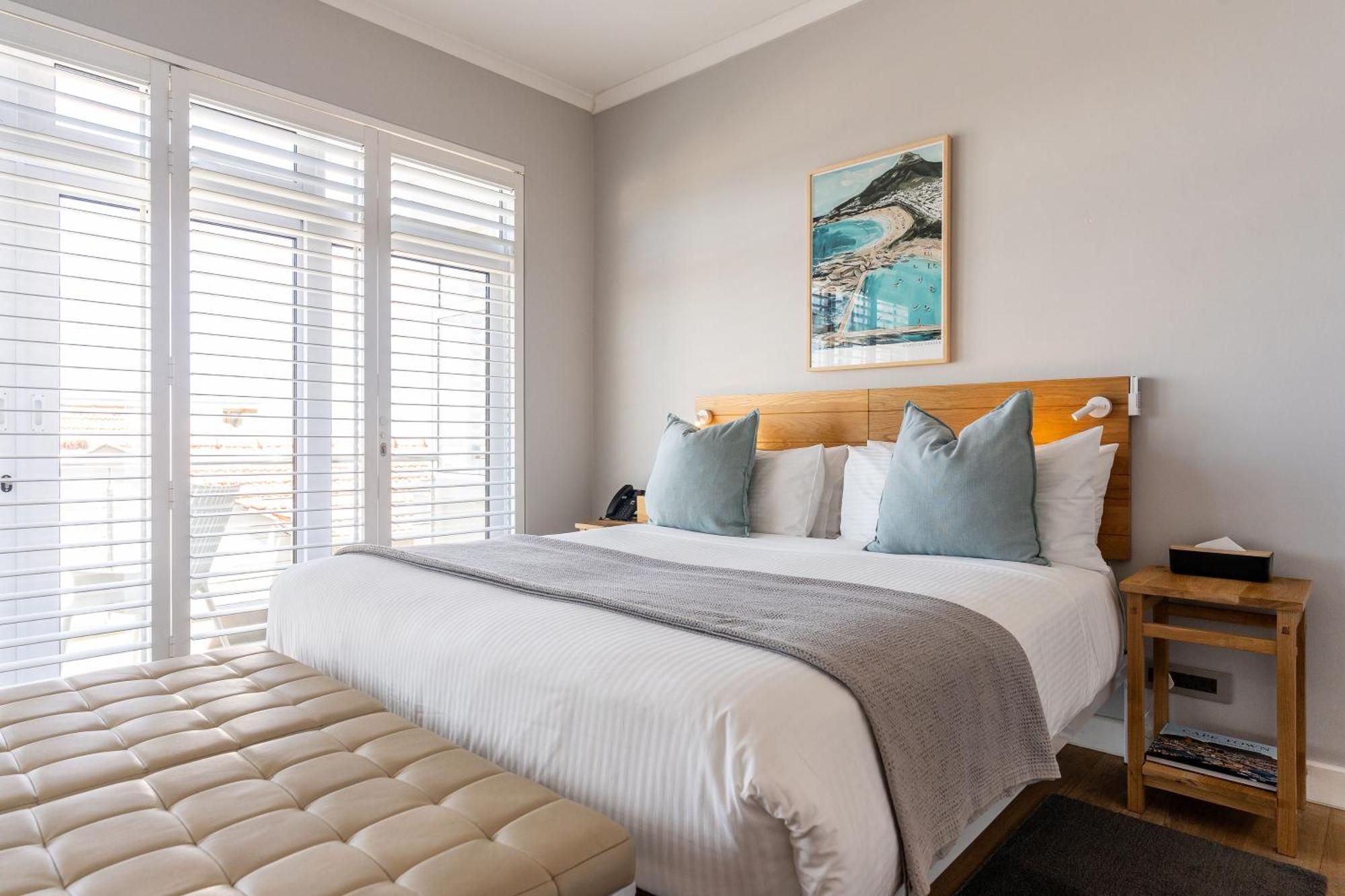 Double or Twin Room with Sea View