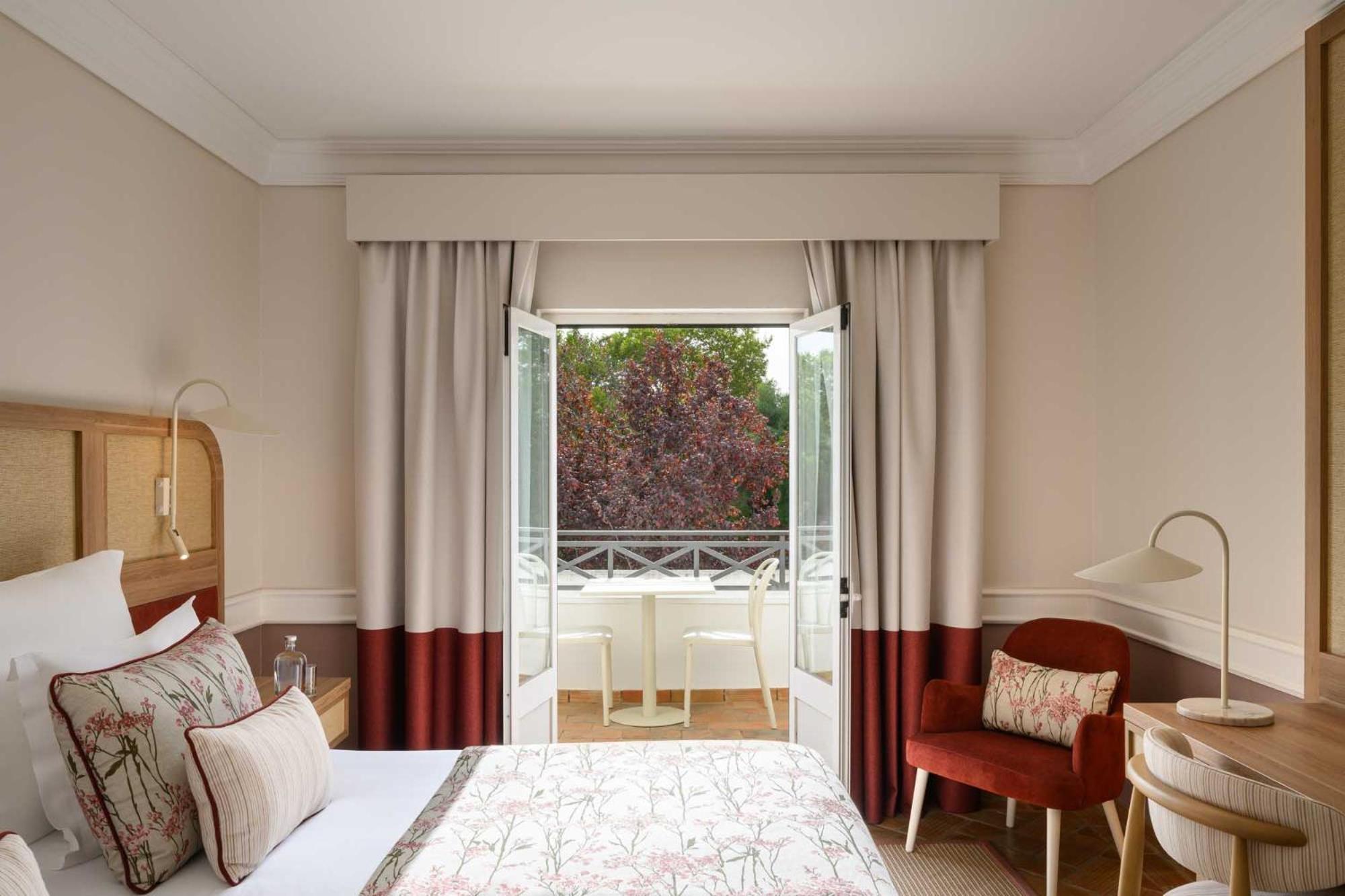 Standard Double or Twin Room Balcony