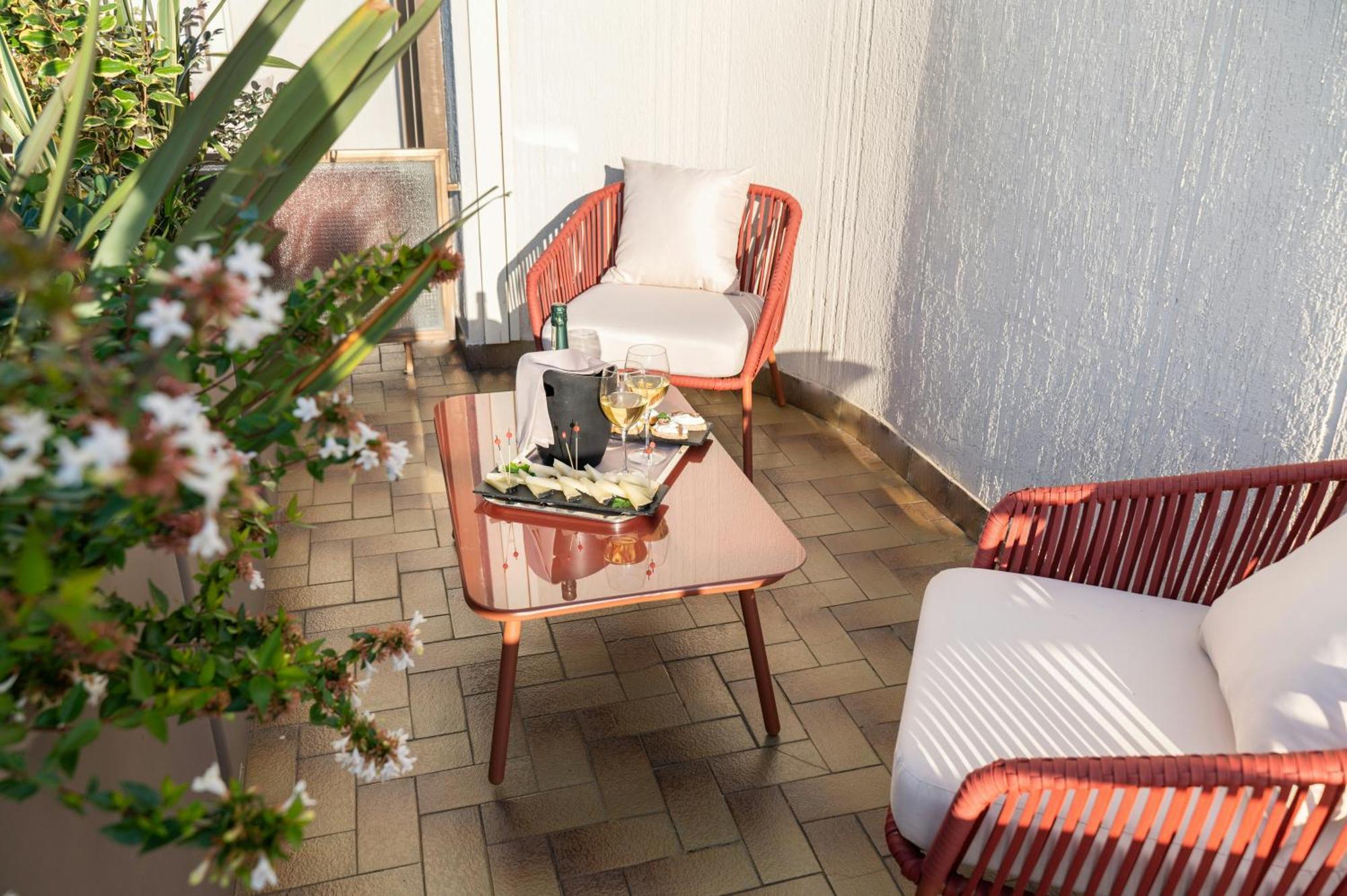 Deluxe Double or Twin Room Terrace