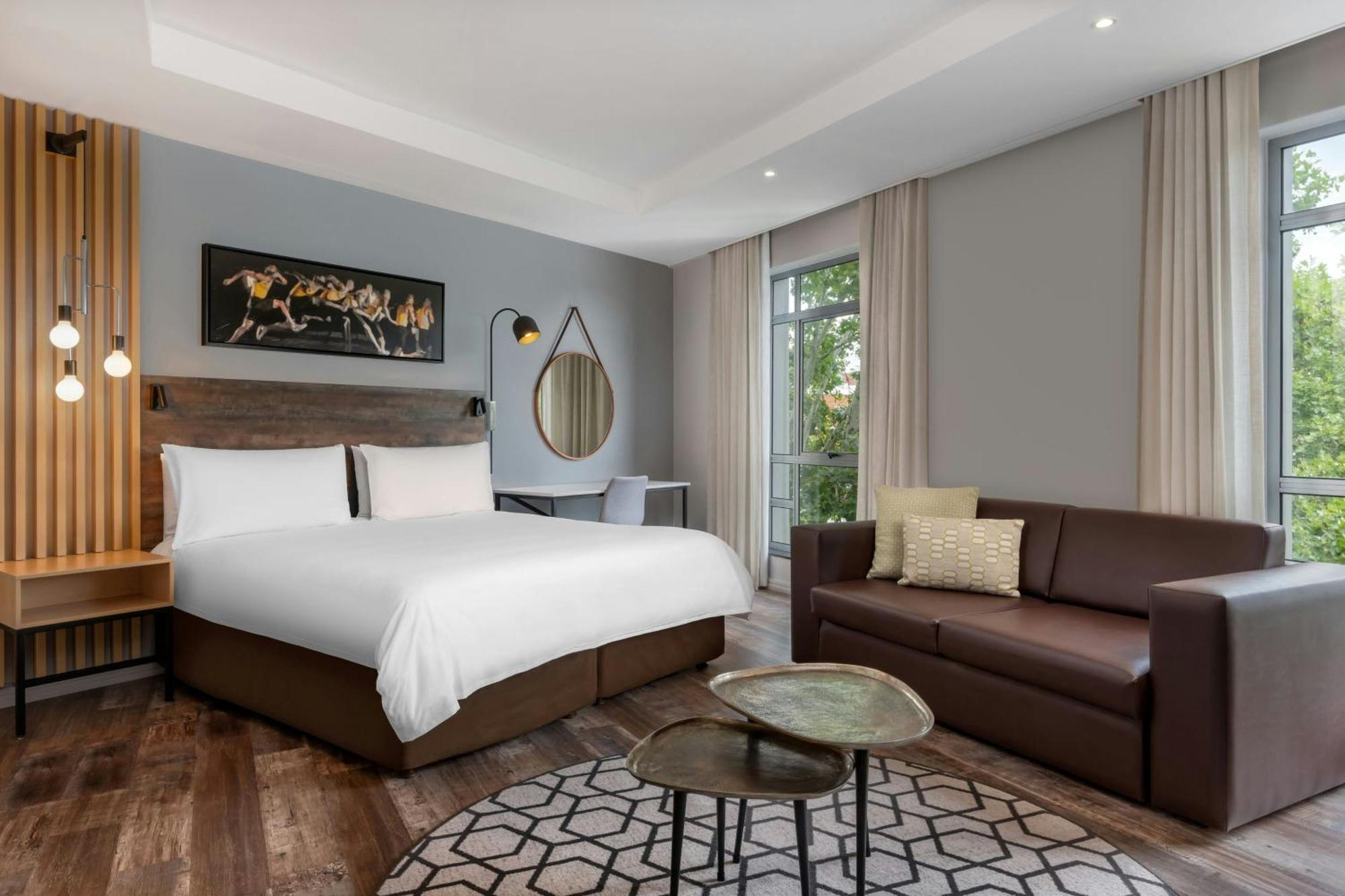 Larger Guest room 1 King