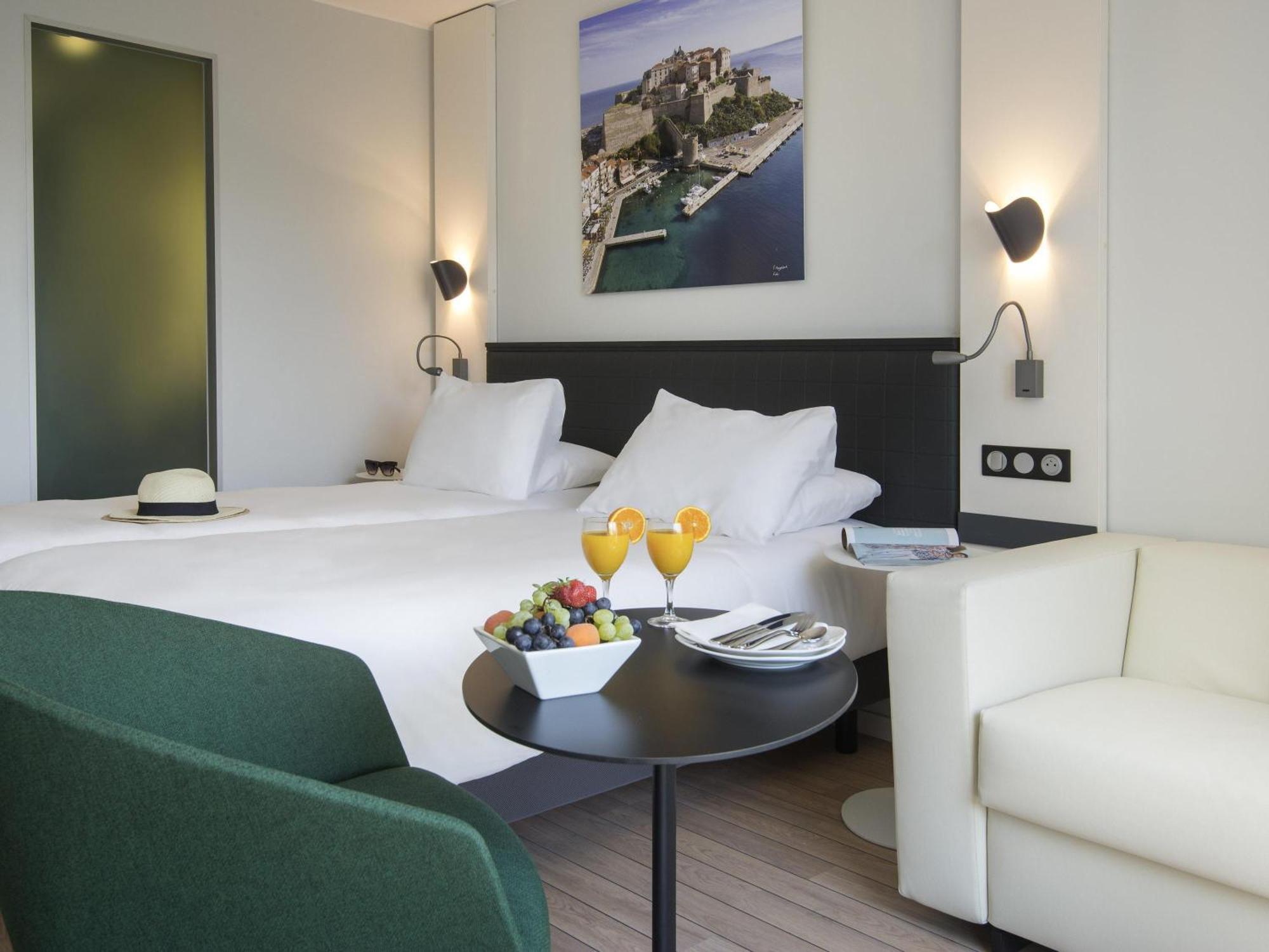 Privilege Room One Queen Bed 1 Sofa Bed