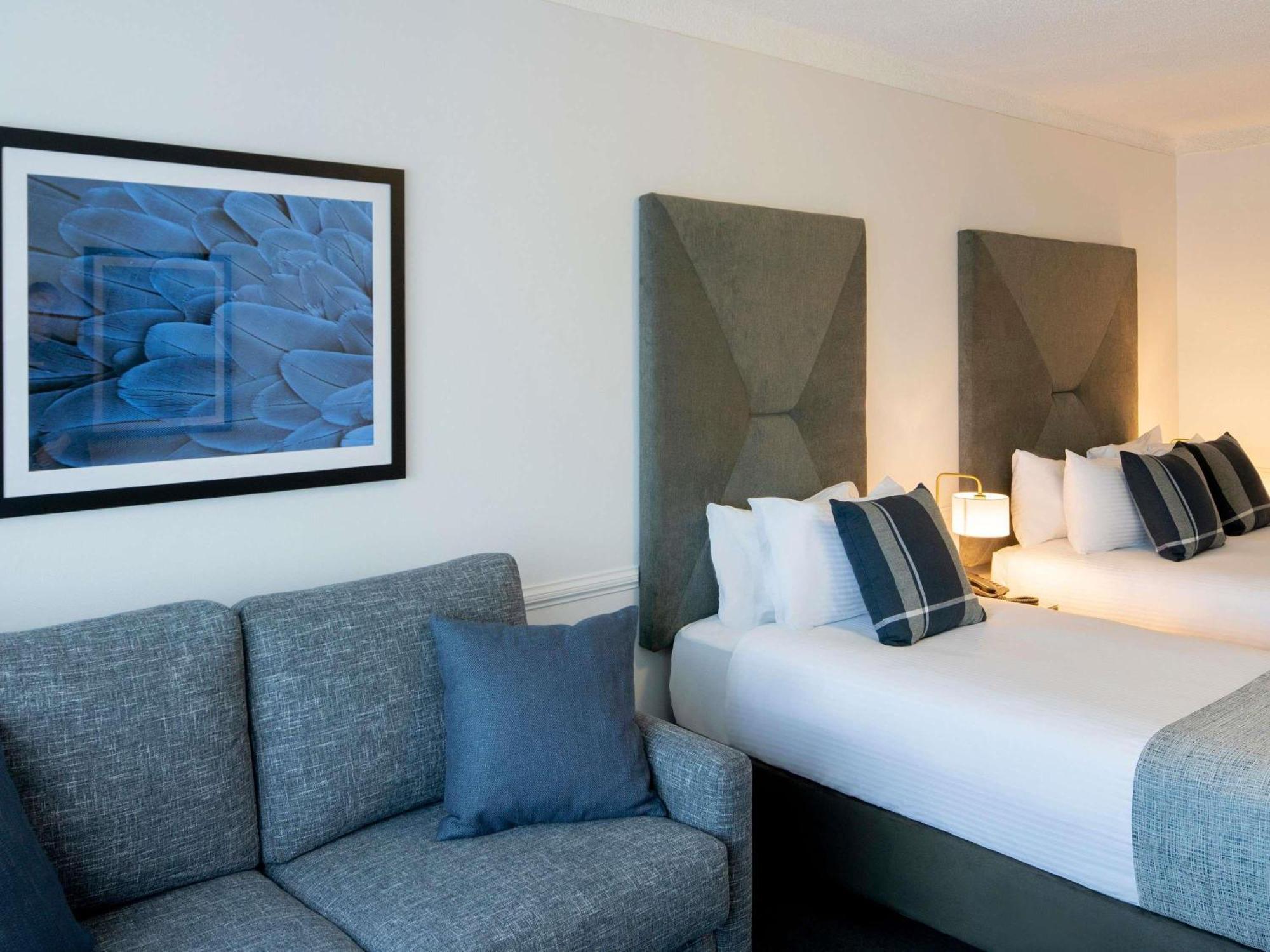 Premium Room Queen Single Bed