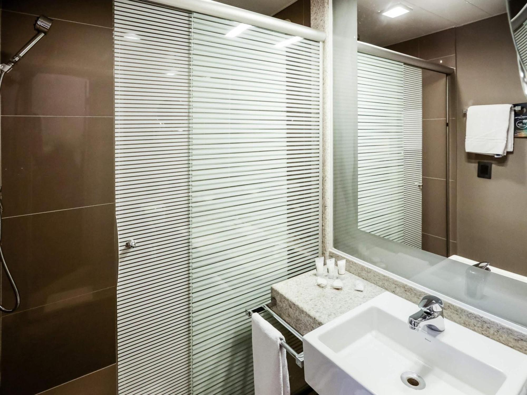 Superior Apartment with Double Bed and Estaiada Bridge View,1730008586:JPEG