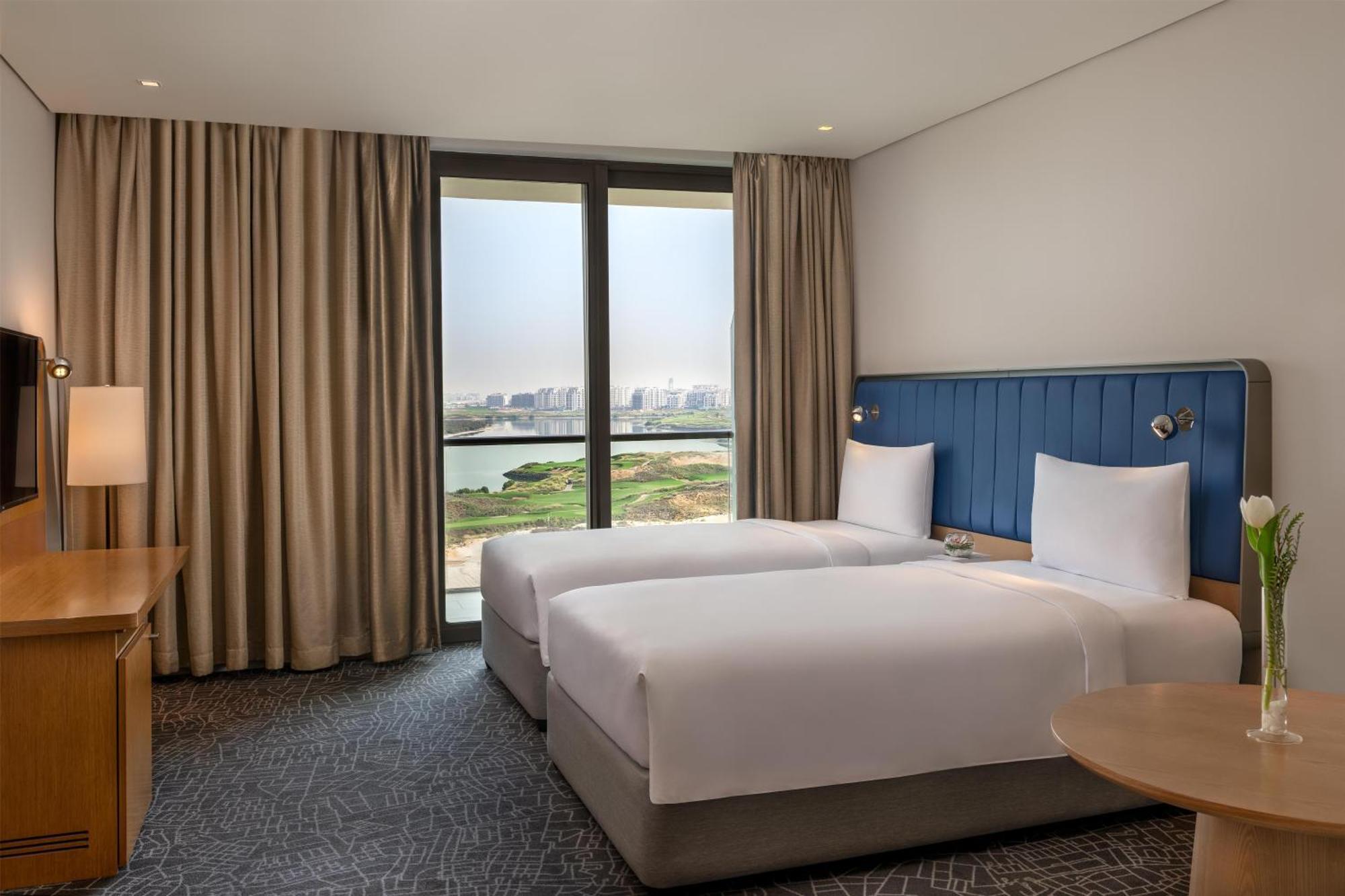 Two-Bedroom Suite Sea View Balcony Theme Park Access,1730020483:JPEG