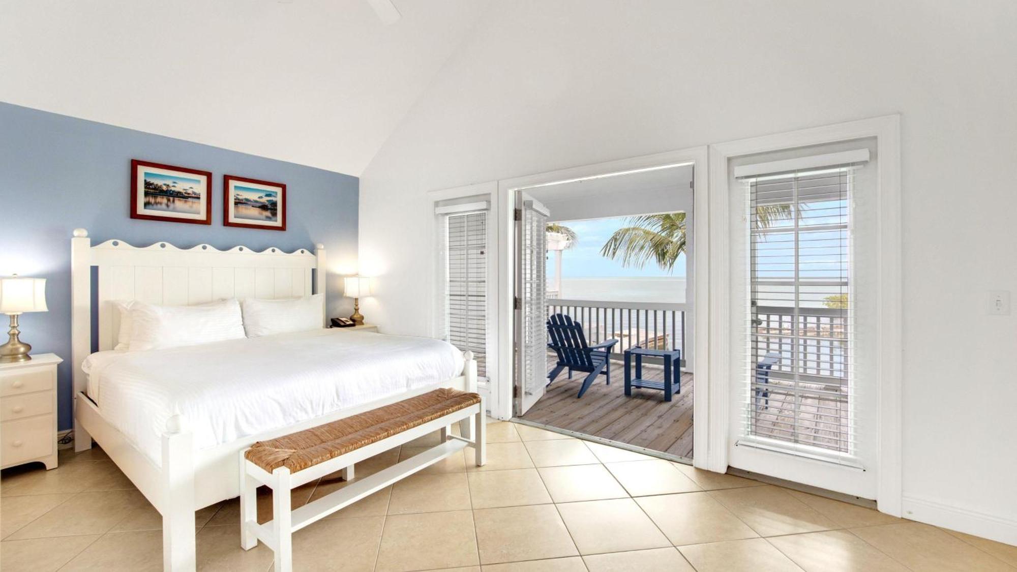 Tropical Garden Double Queen Guestroom