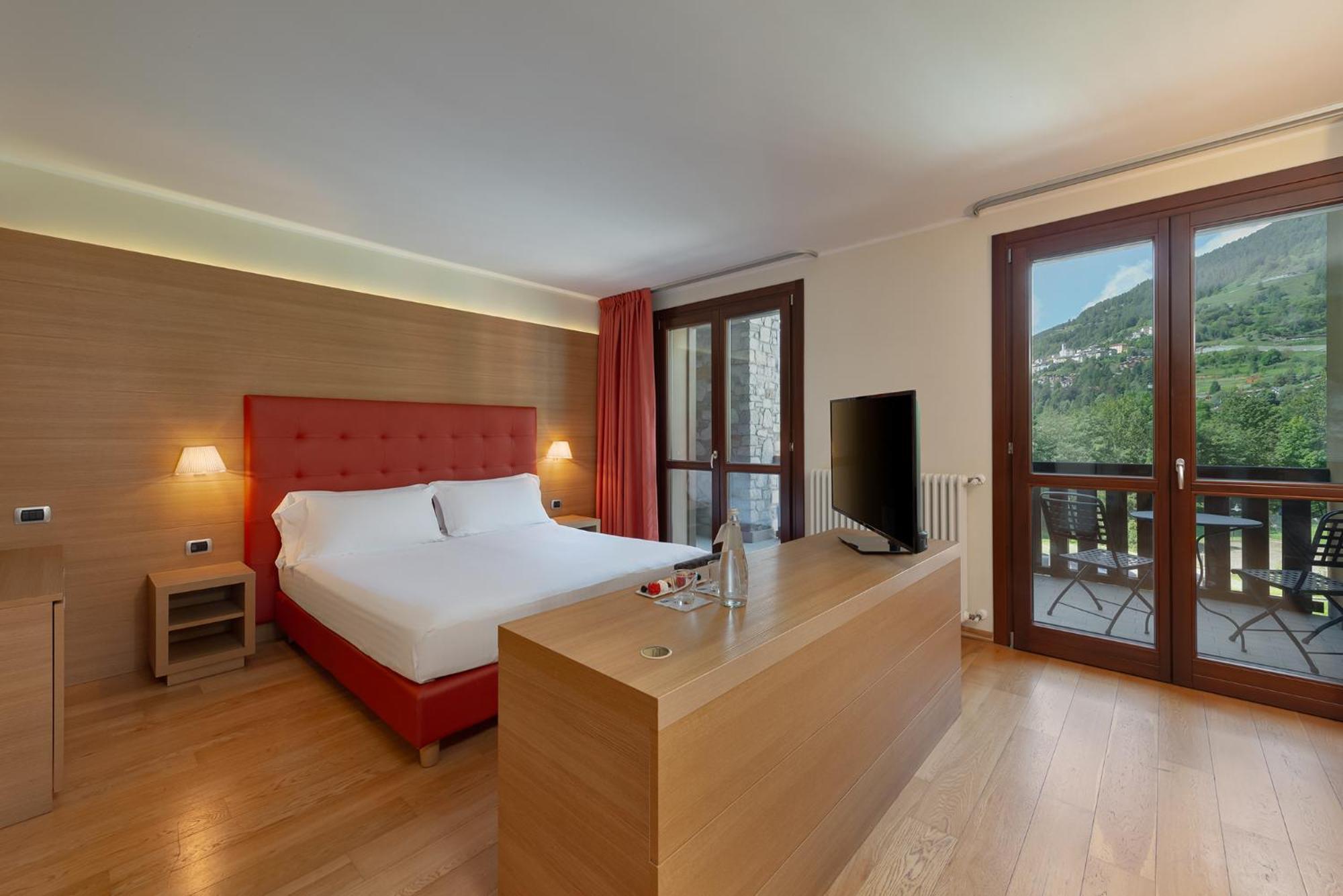 Junior Suite with Balcony