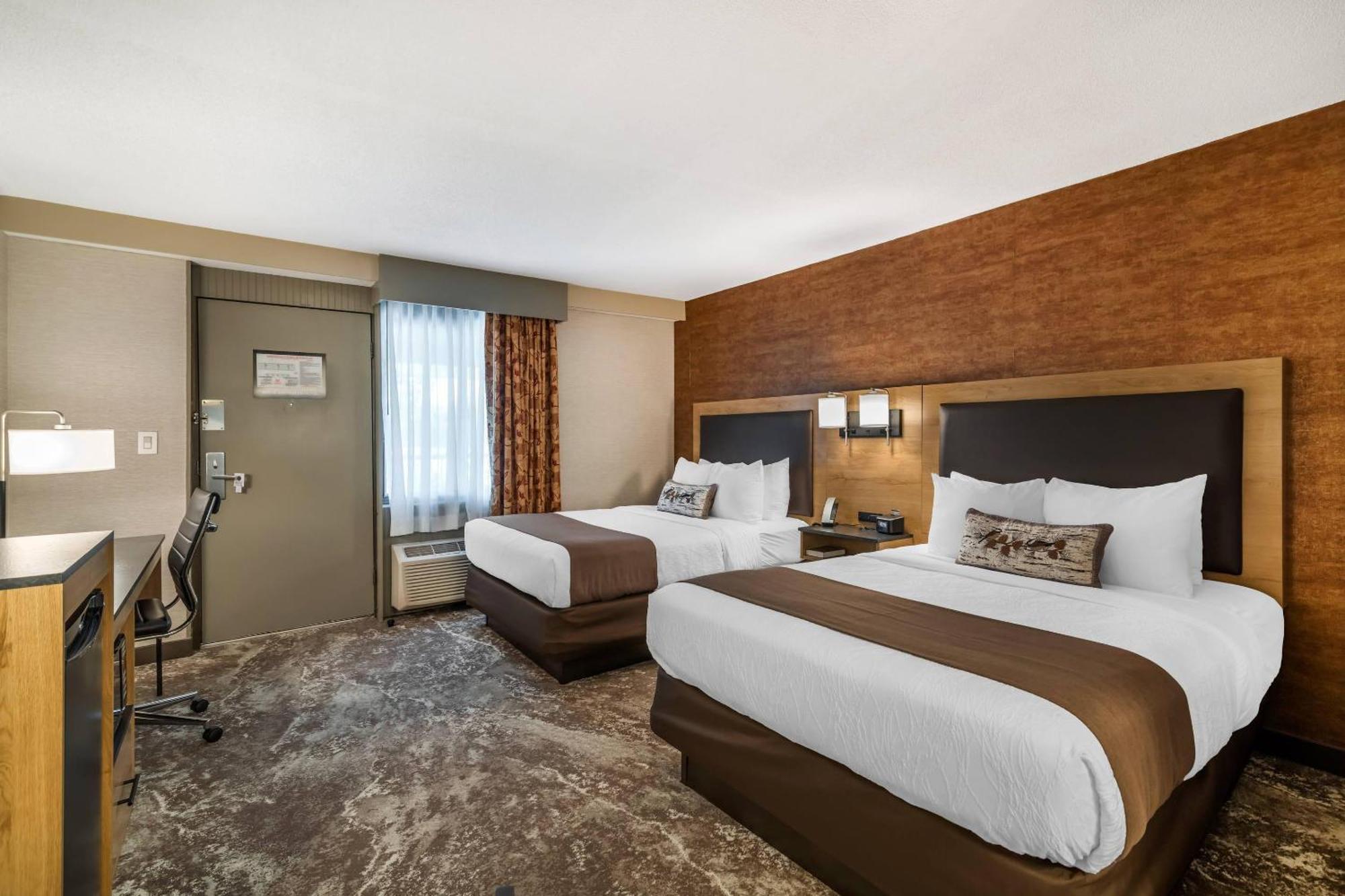 Standard Double Room Two Double Beds Non-Smoking