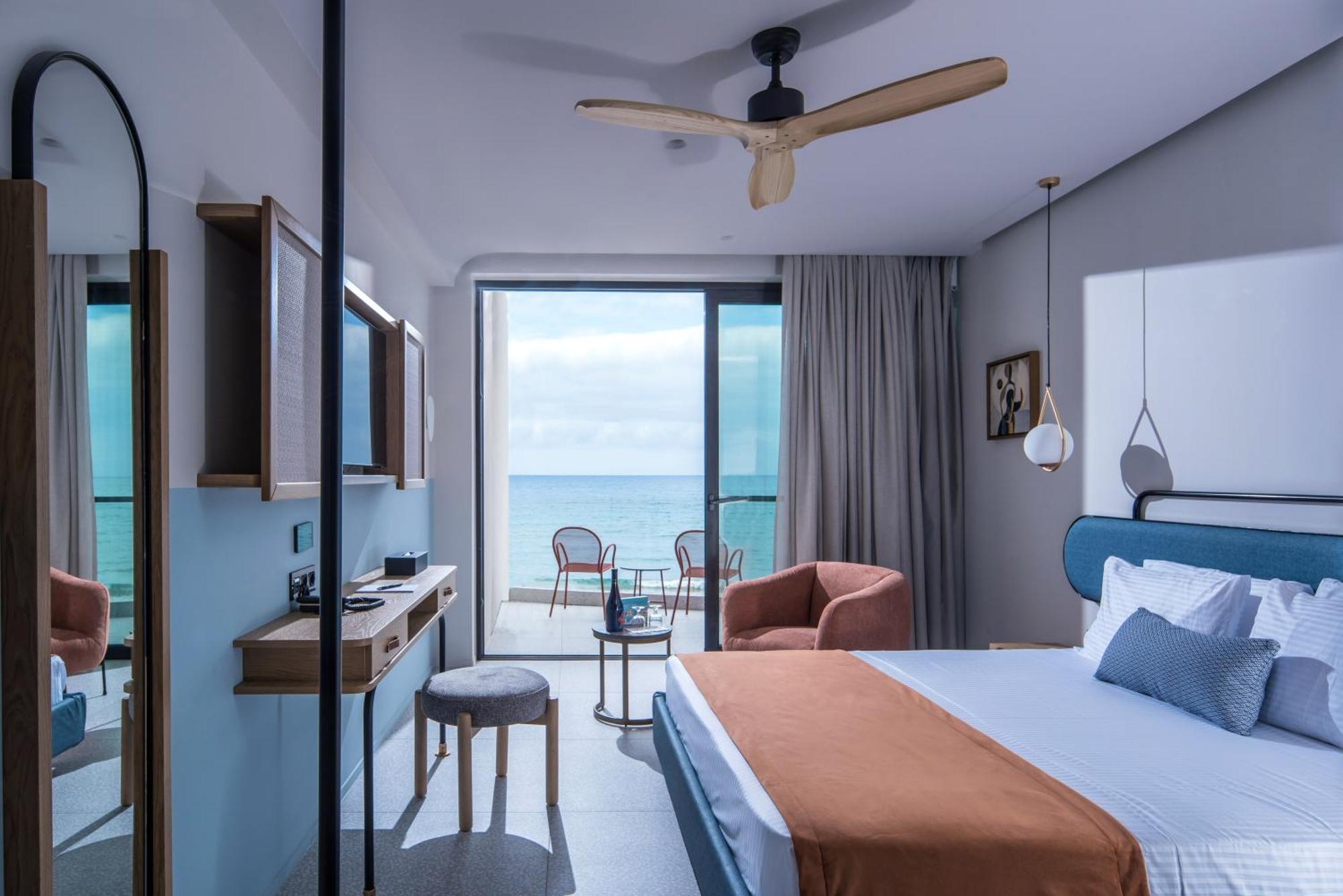 Double Room Direct Sea view,1736894421:JPEG