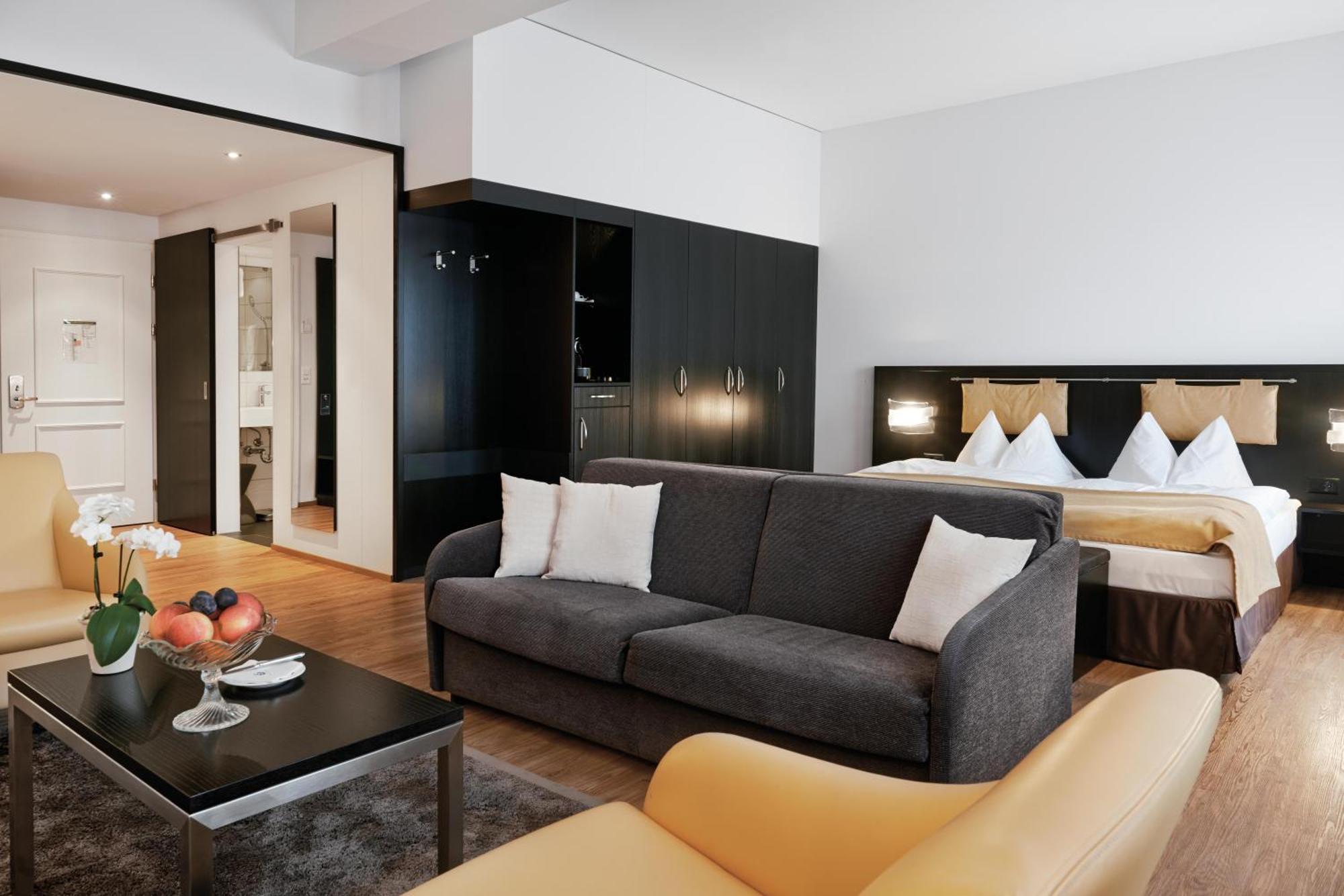 Junior Suite partially balcony