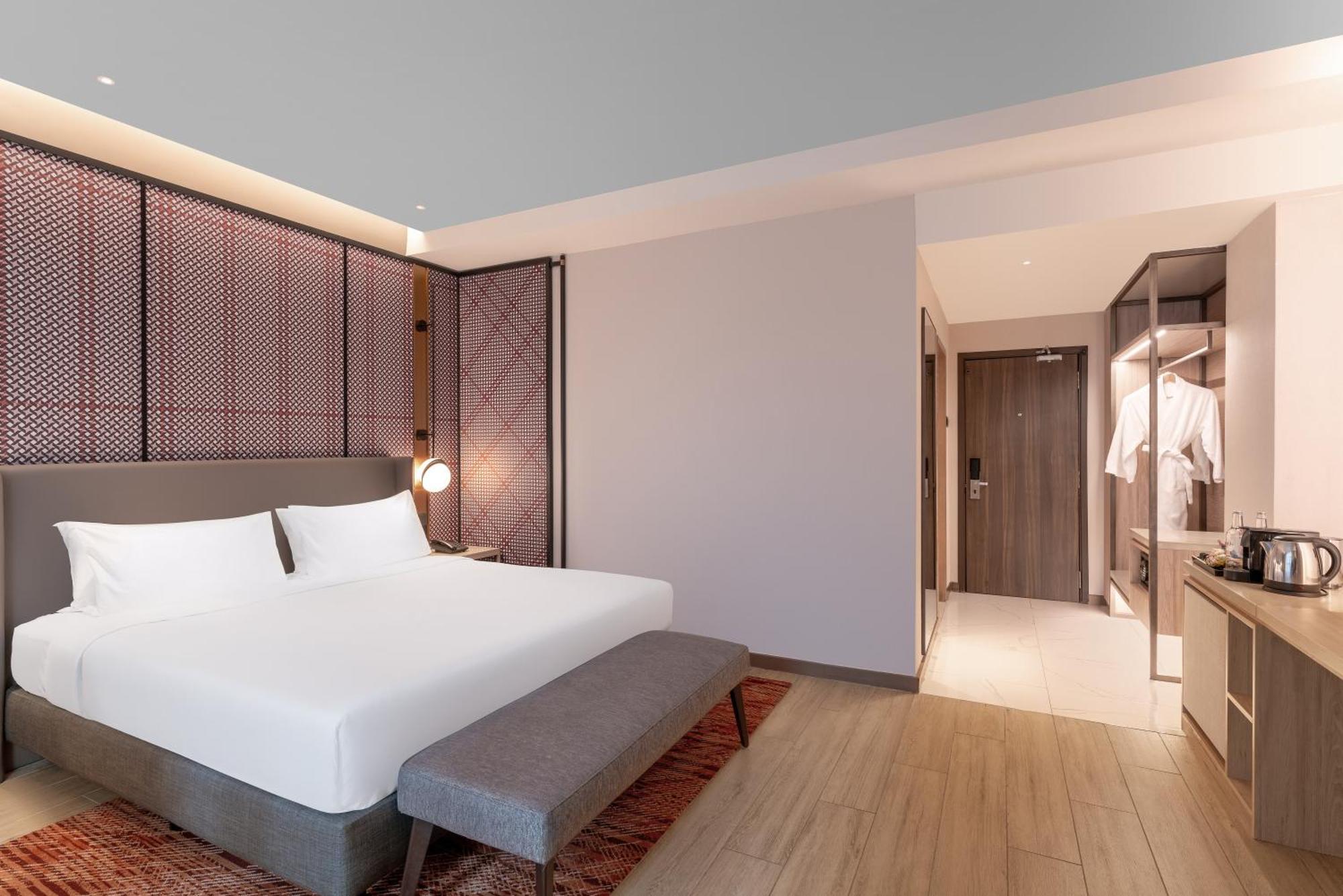 Deluxe King Room,1739365991:JPEG