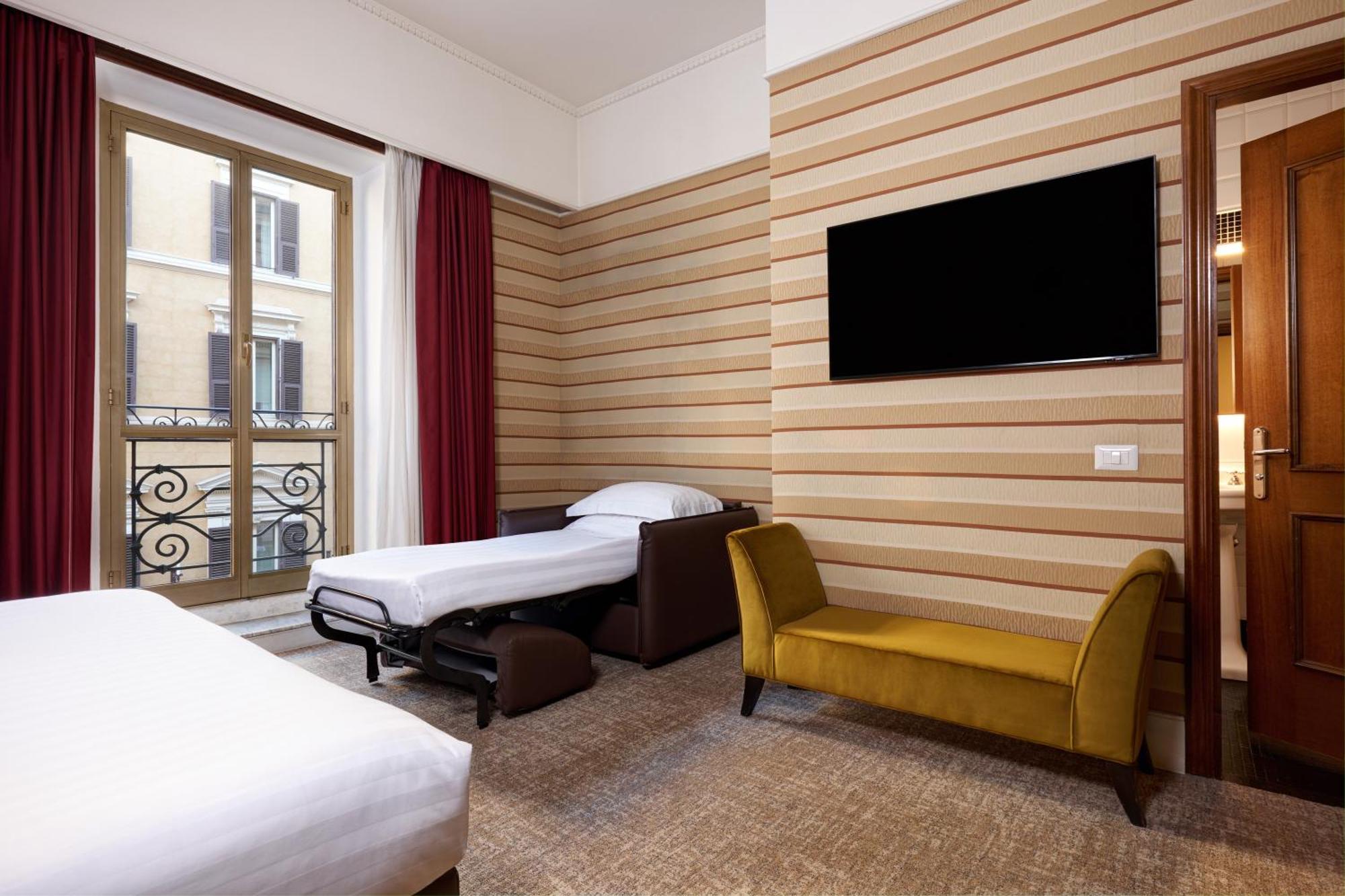 Triple Room