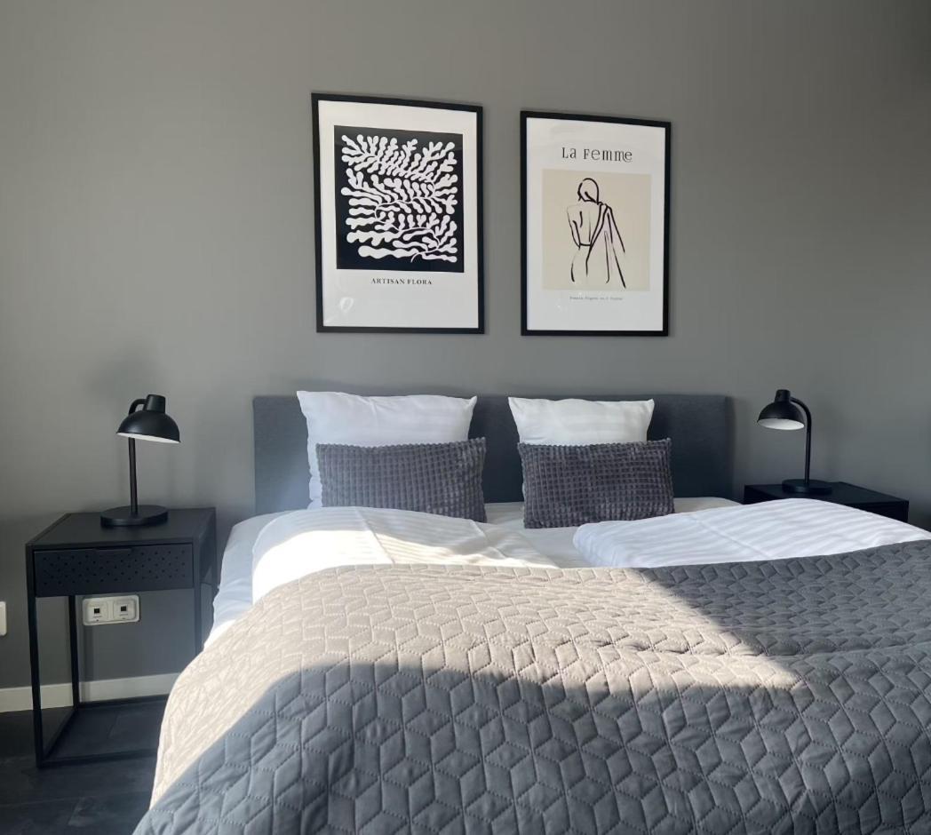 Deluxe Queen Studio,1739384134:JPEG