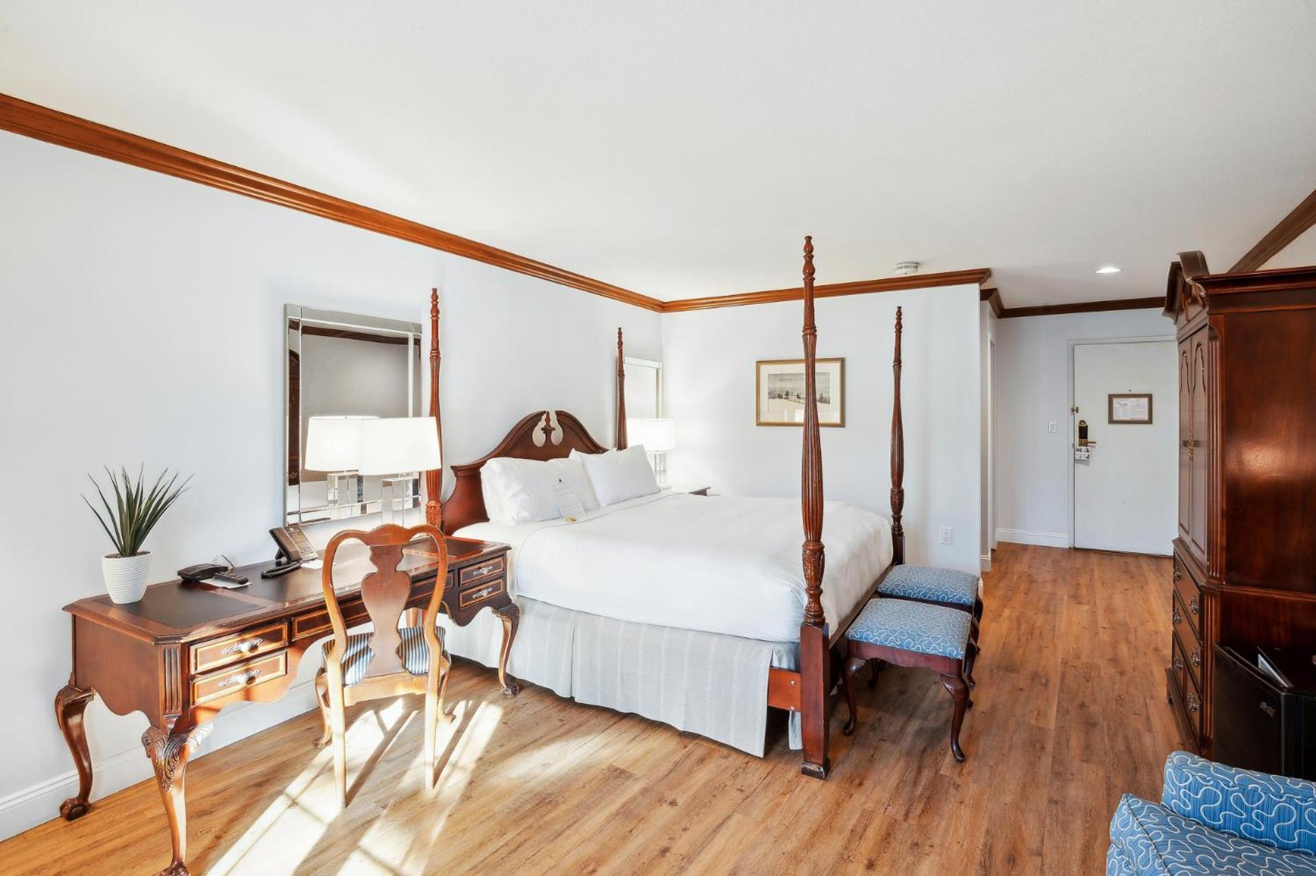Traditional King Room