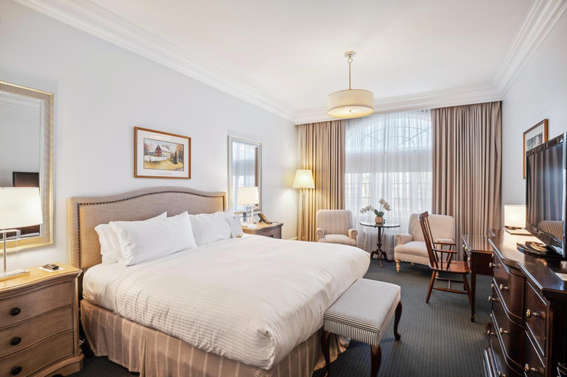 Luxury Deluxe King Room