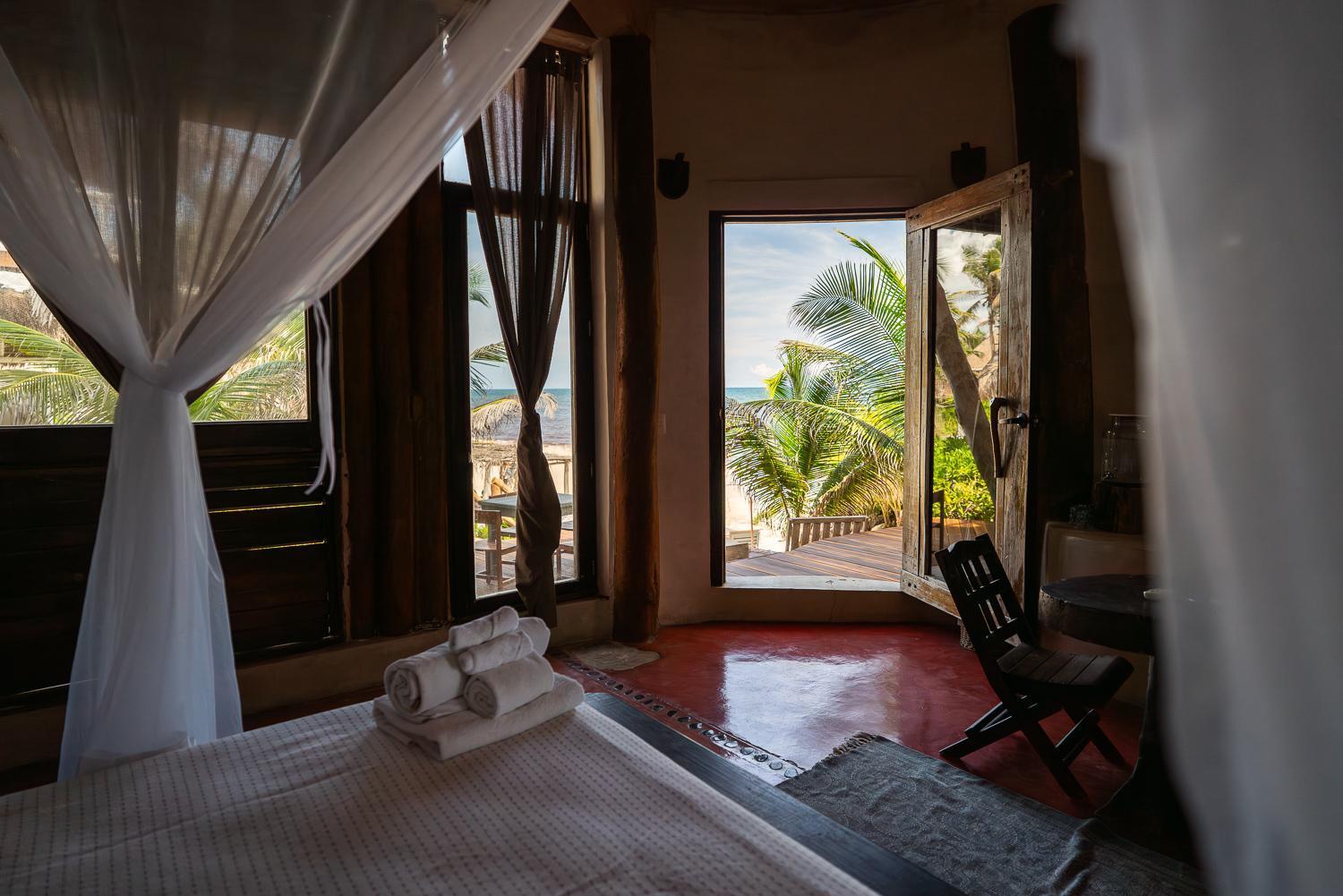 Master Suite Ocean Front king size bed