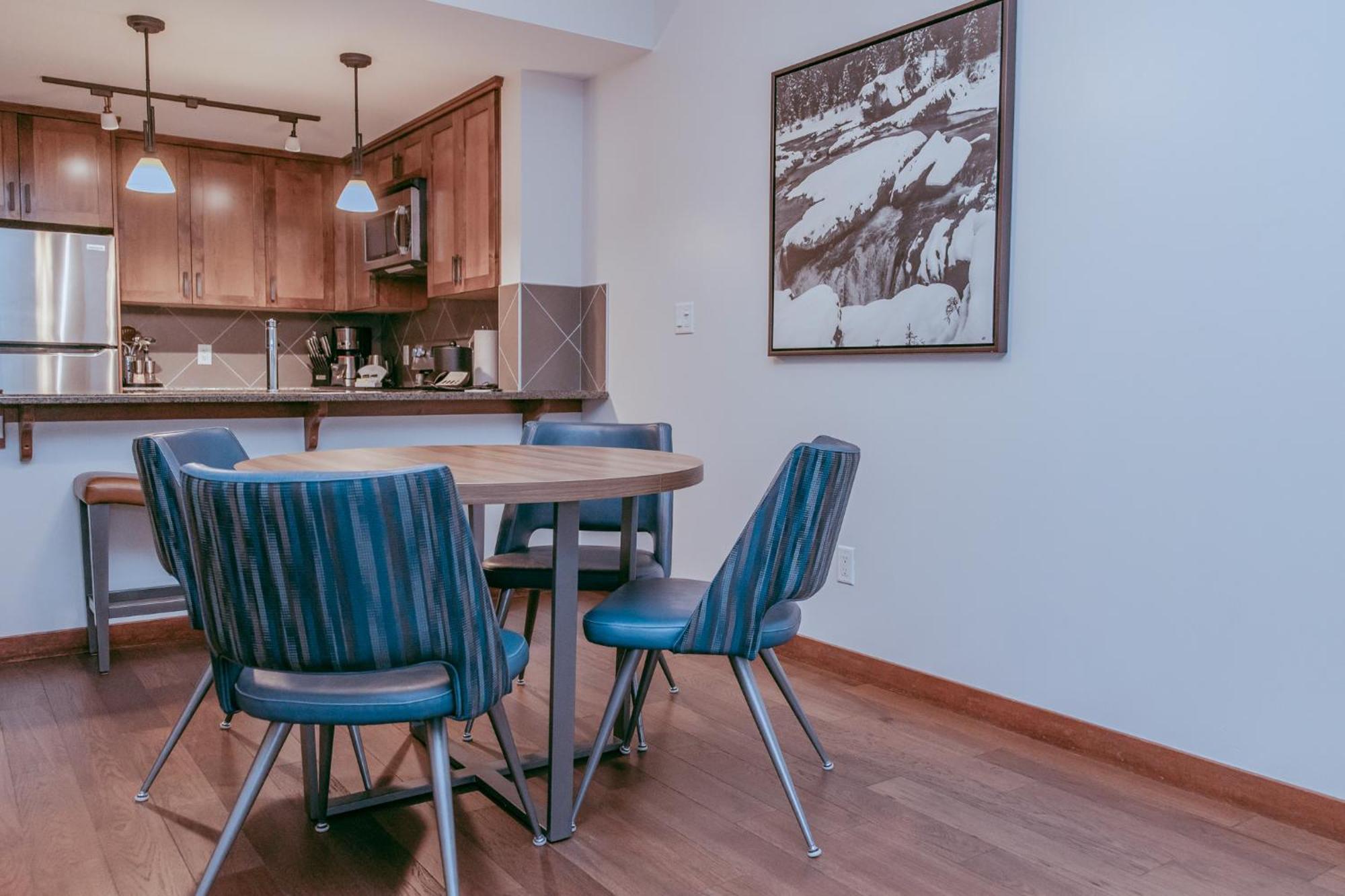 One Bedroom King Suite