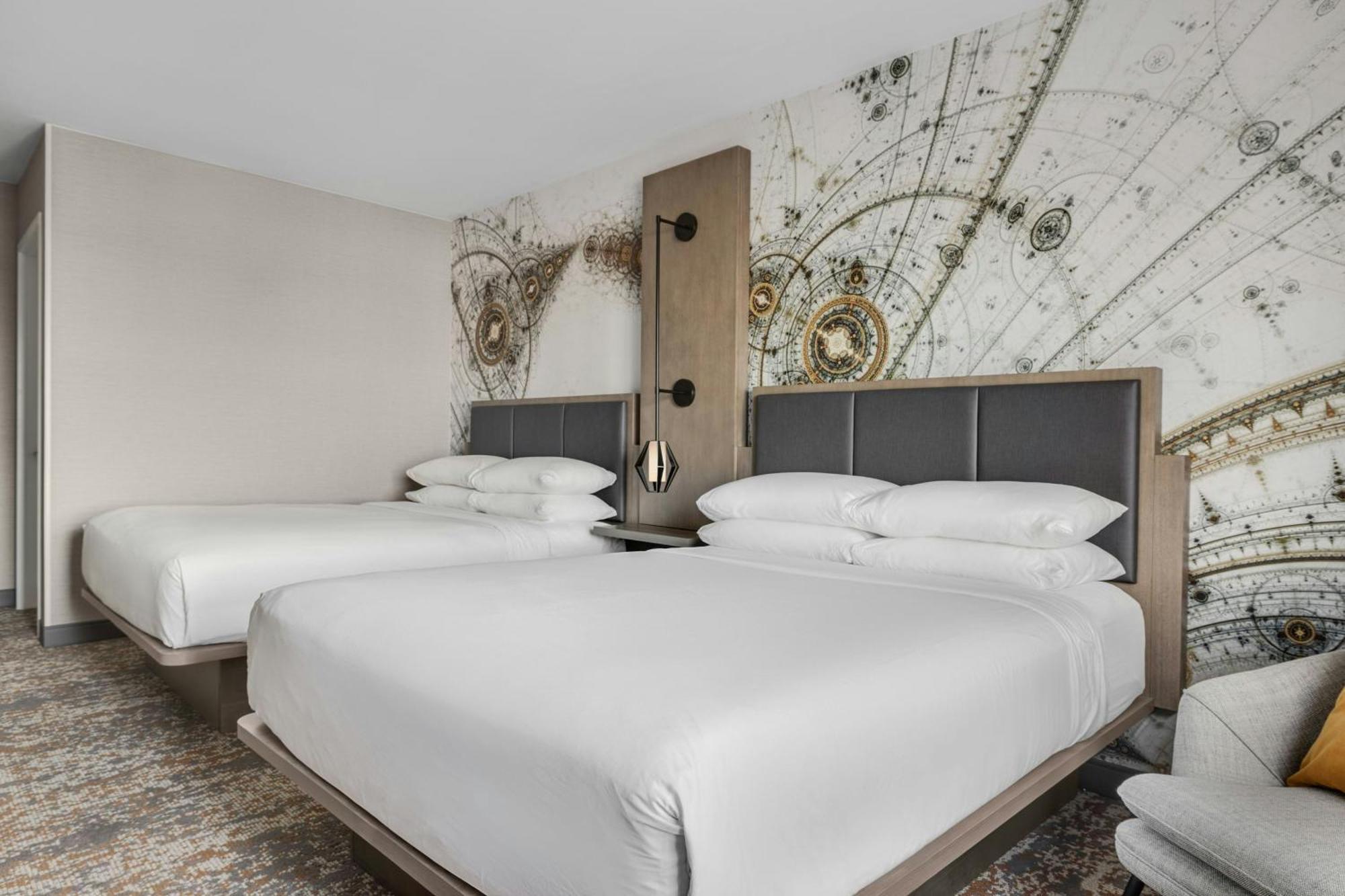 Concierge Level Queen Room with Two Queen Beds,1739402205:JPEG