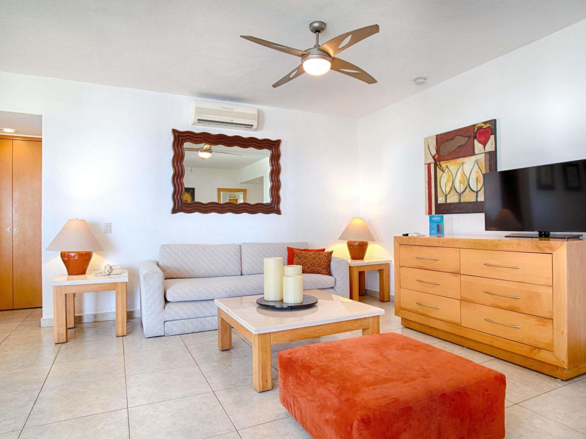 Two-Bedroom King Suite Sofa Bed Balcony or Terrace Ocean Front or Three Bathrooms,1739412506:JPEG