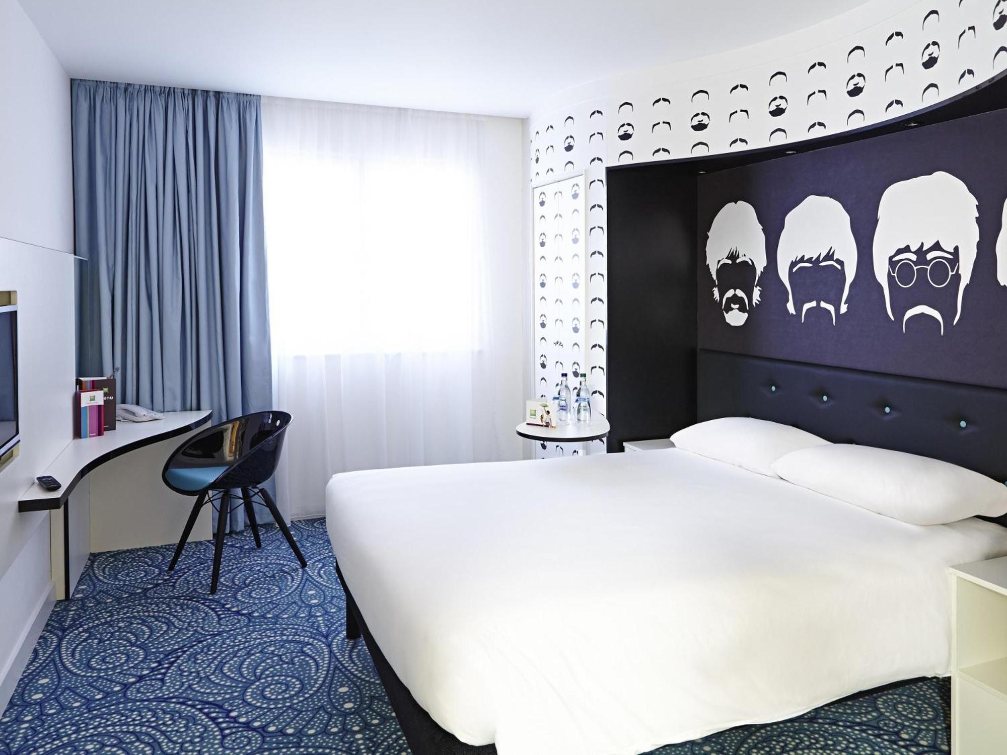 Queen Room